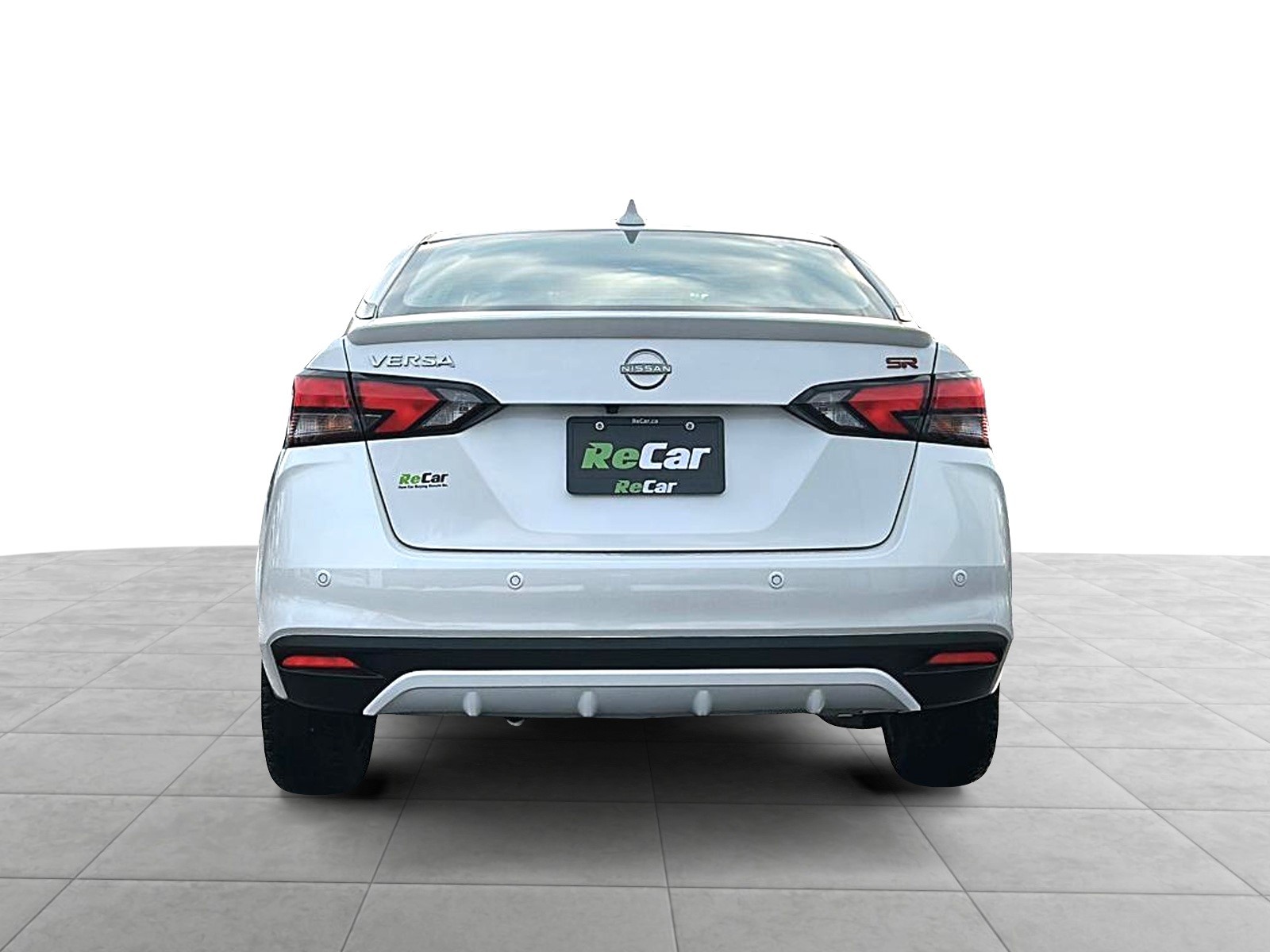 2023 Nissan Versa SR