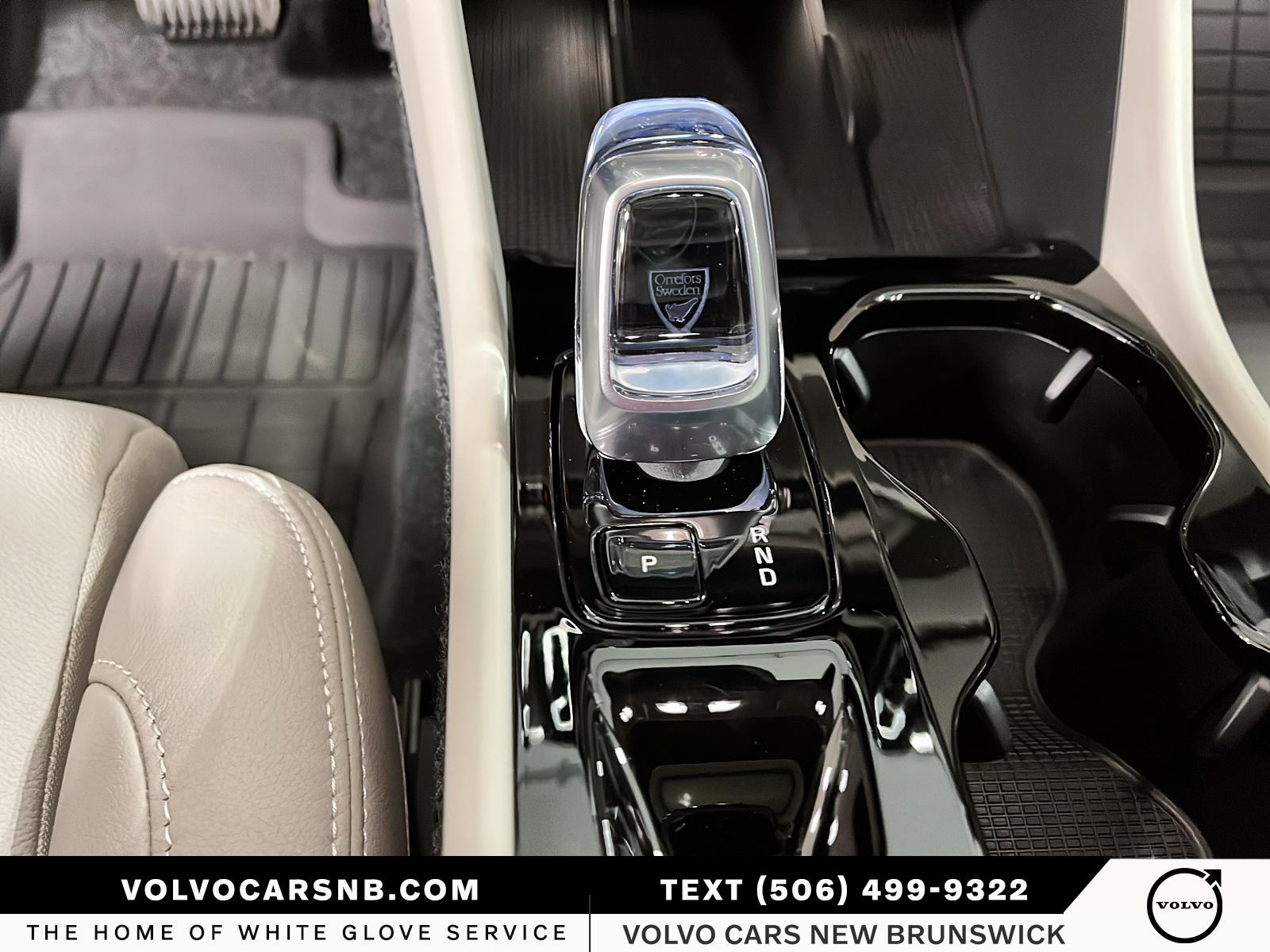 2026 Volvo XC40 B5 Plus Dark Theme