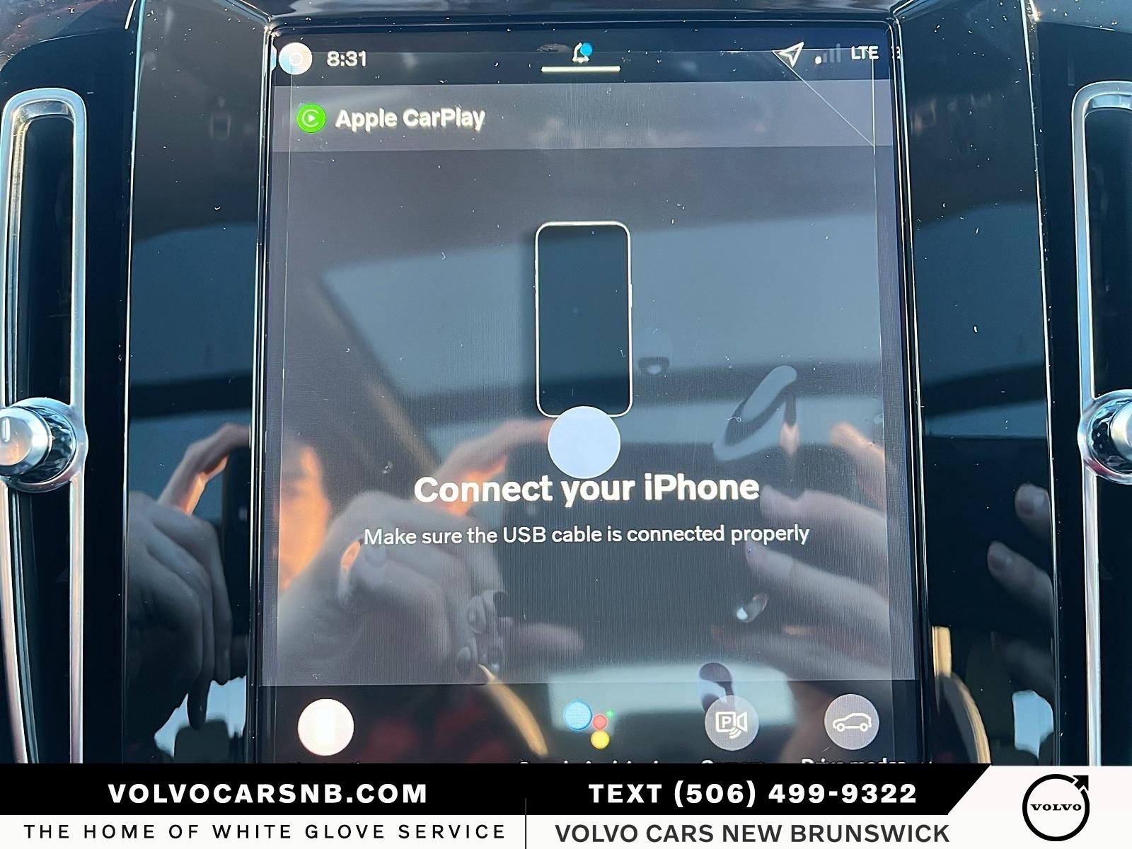 2026 Volvo XC40 B5 Plus Dark Theme