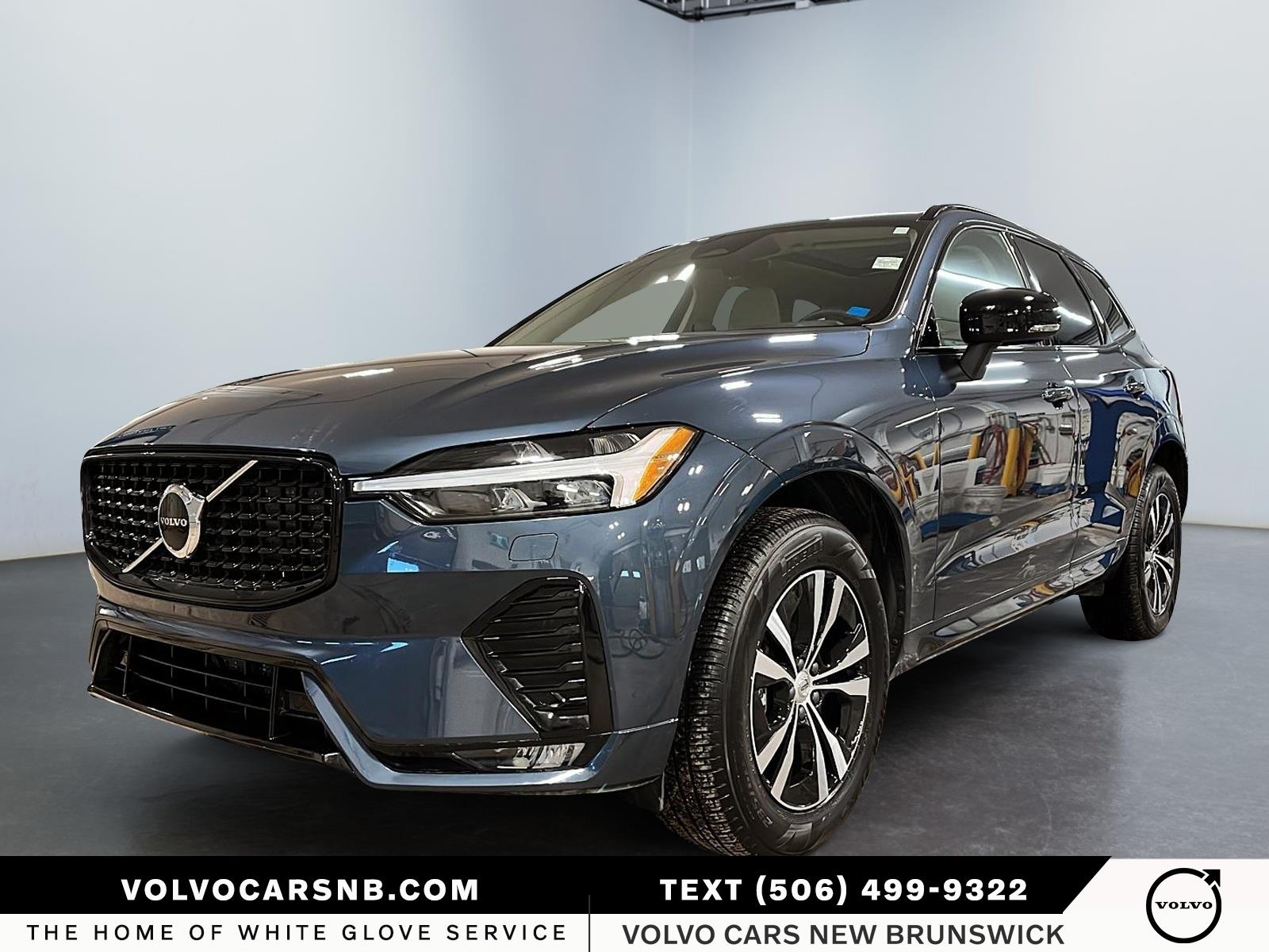 2025 Volvo XC60  B5 Core Dark Theme