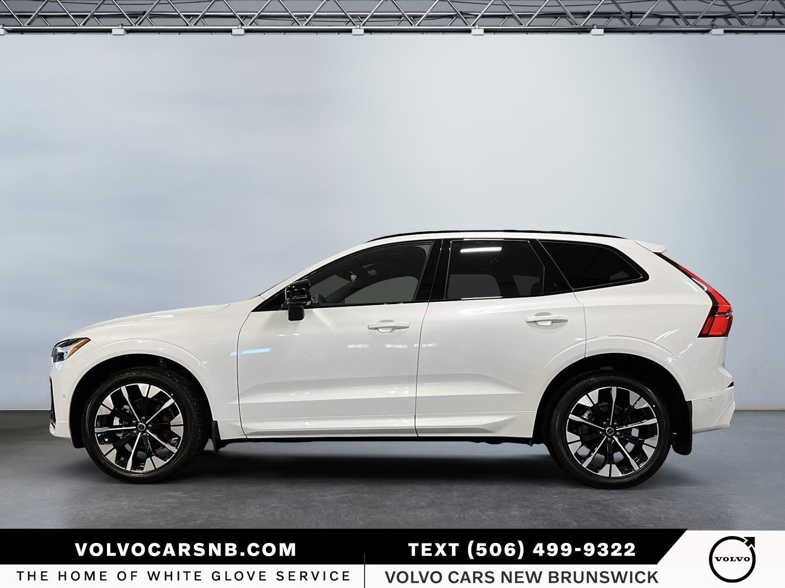 2026 Volvo XC60 B5 Plus Dark Theme