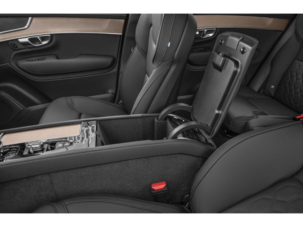 2026 Volvo XC90 B6 Plus Bright Theme