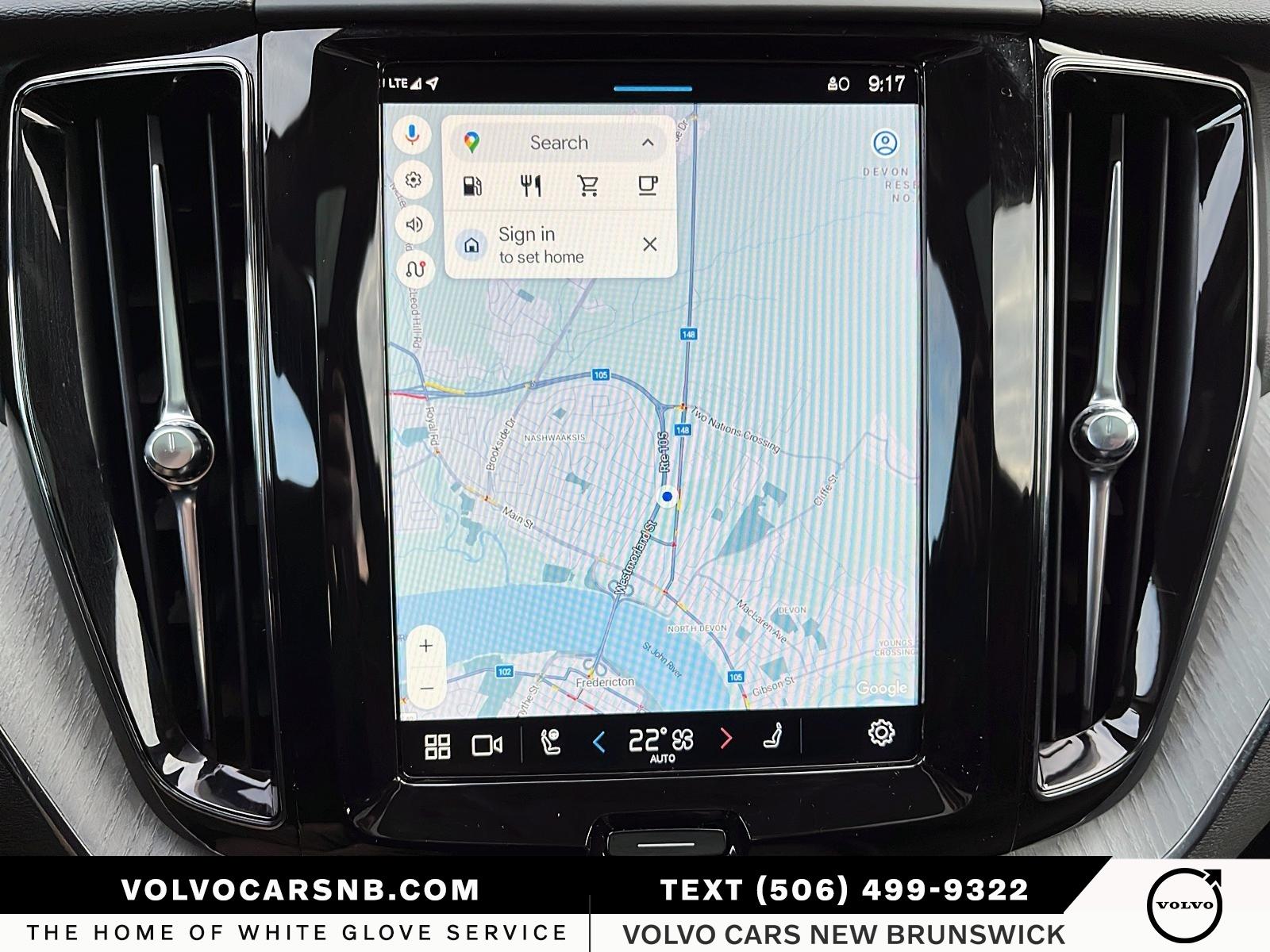 2025 Volvo XC60 B5 Plus Dark Theme