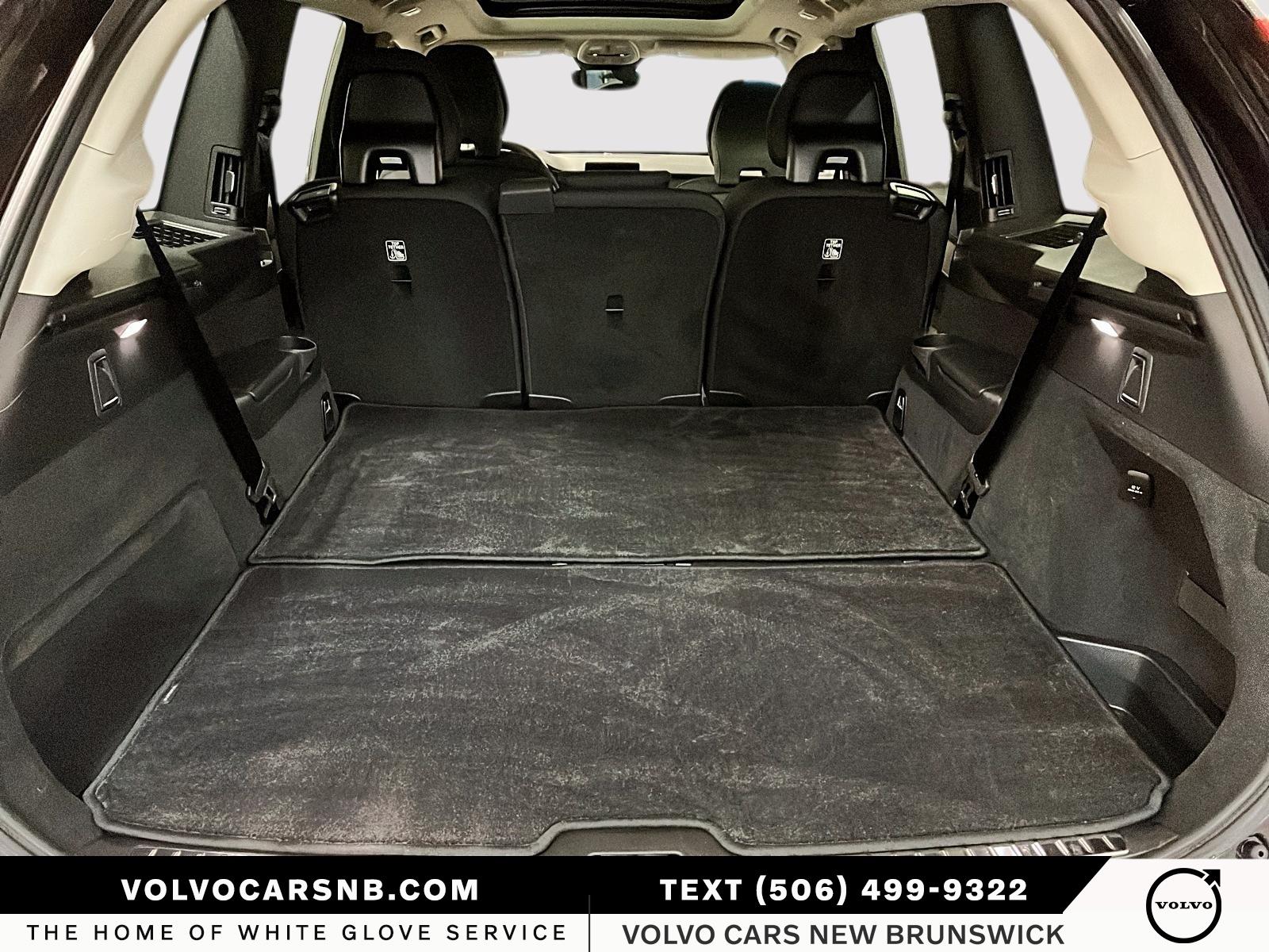 2025 Volvo XC90 B6 Core Bright Theme