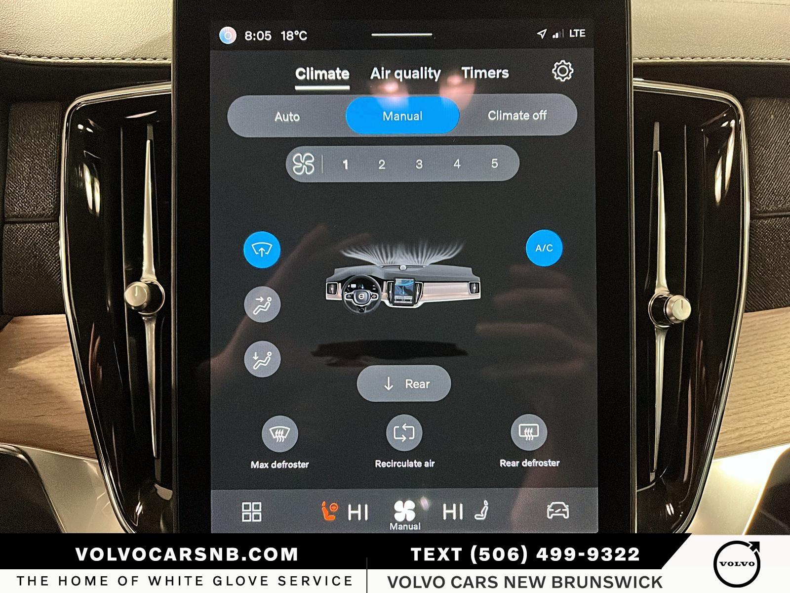 2025 Volvo XC90 B6 Core Bright Theme