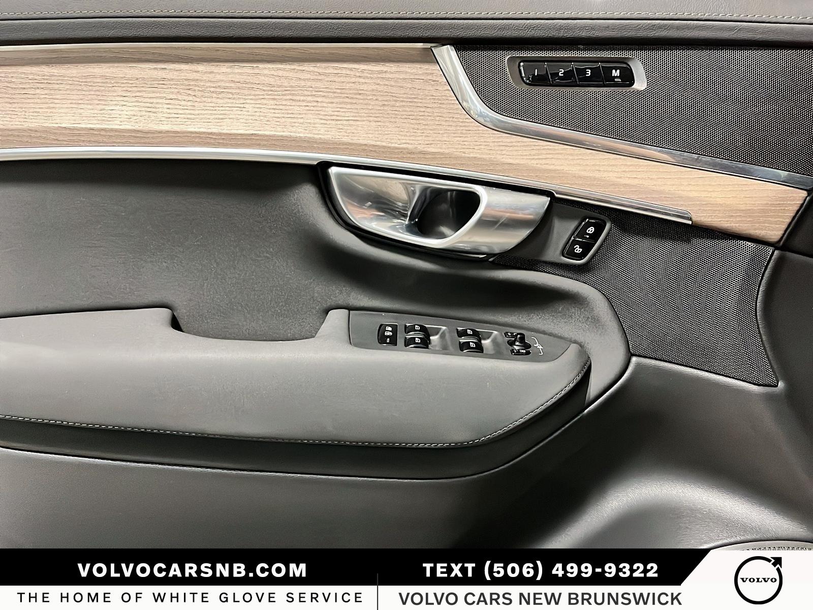 2025 Volvo XC90 B6 Core Bright Theme