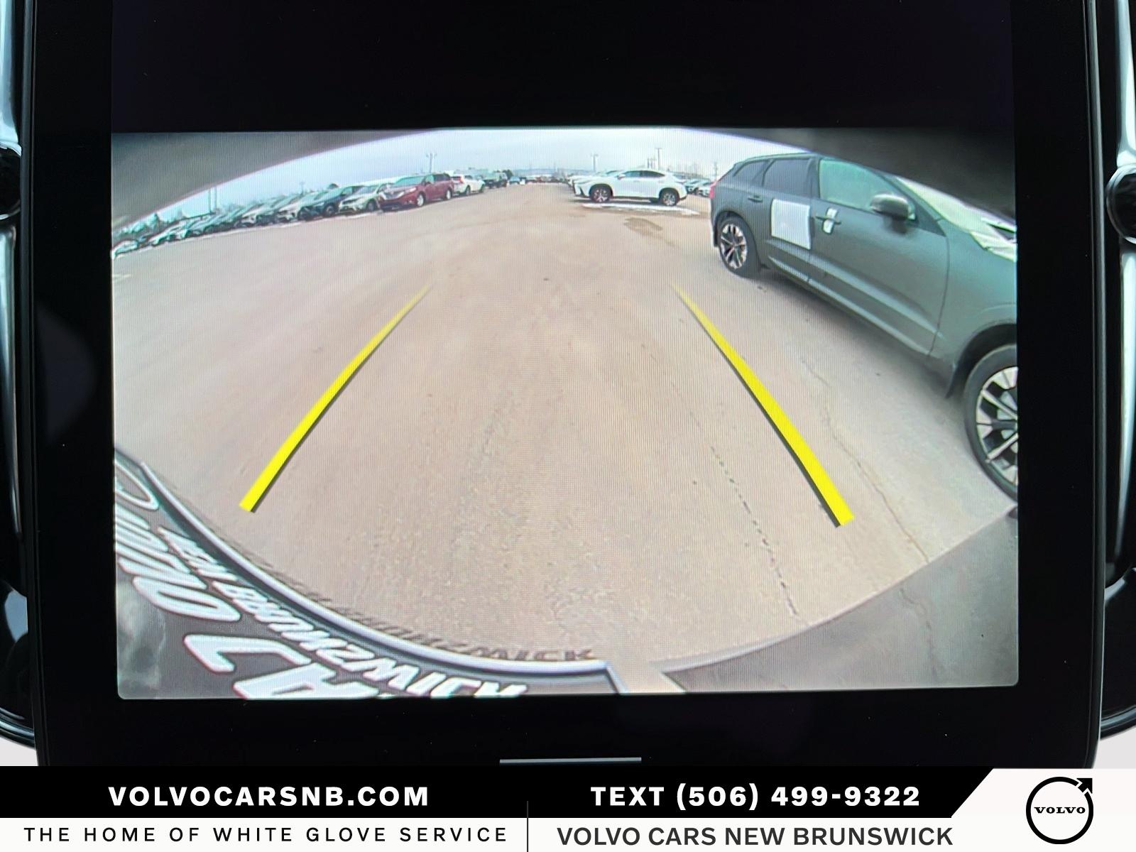 2025 Volvo XC90 B6 Core Bright Theme