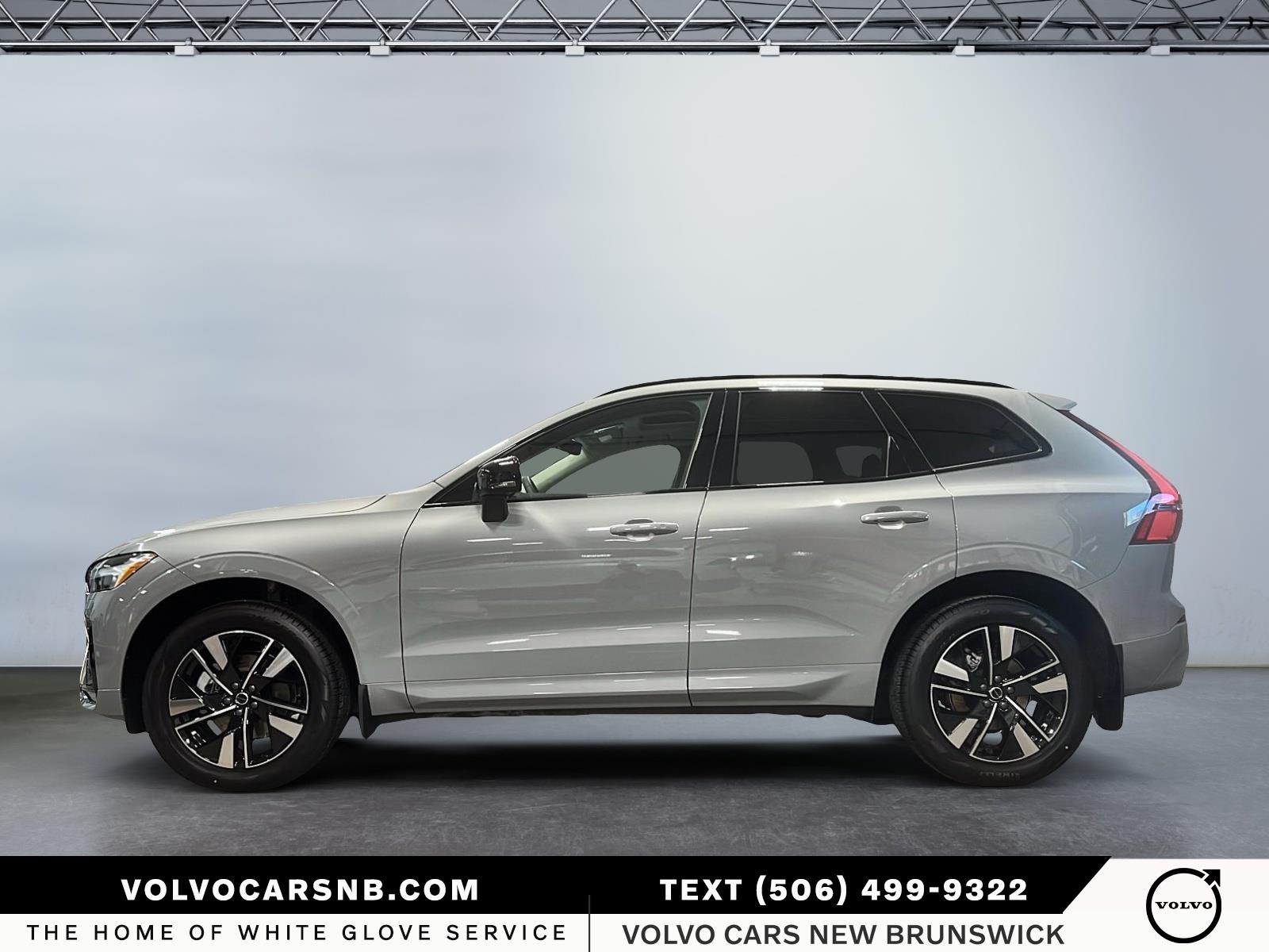 2026 Volvo XC60 B5 Core Dark Theme