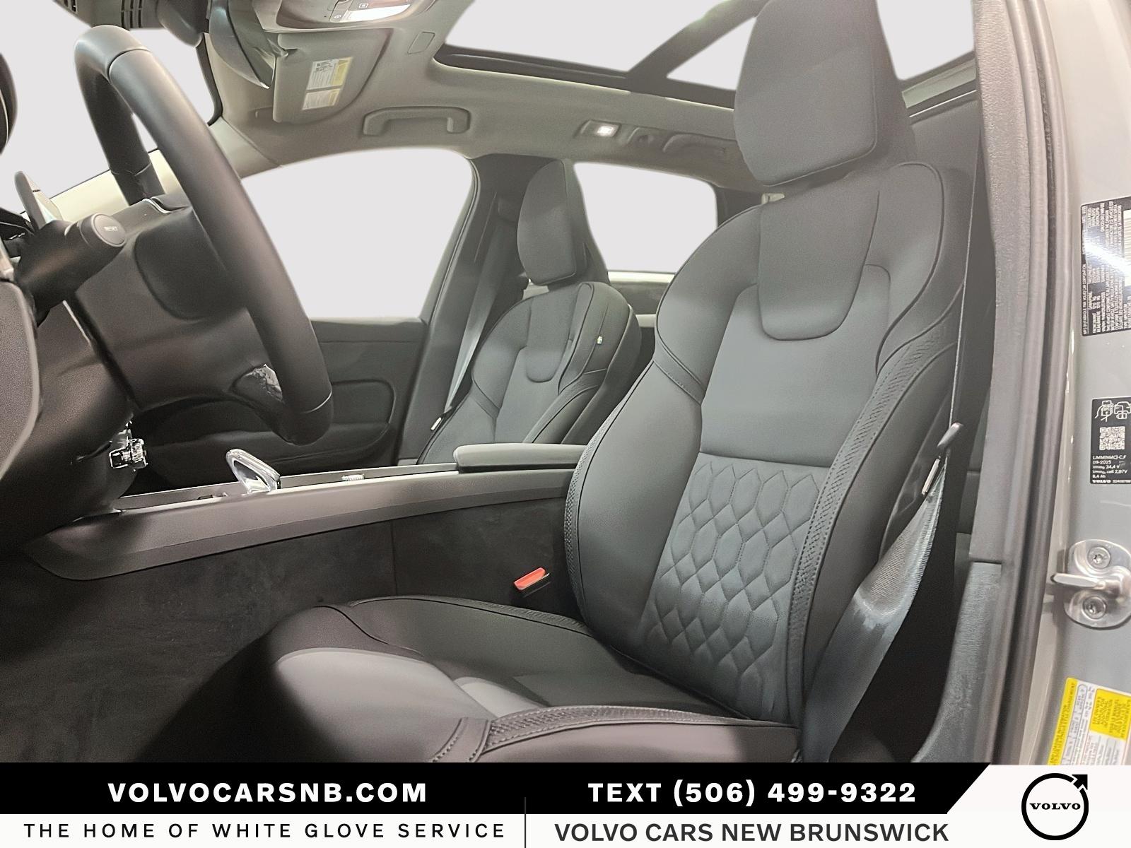 2026 Volvo XC60 B5 Core Dark Theme