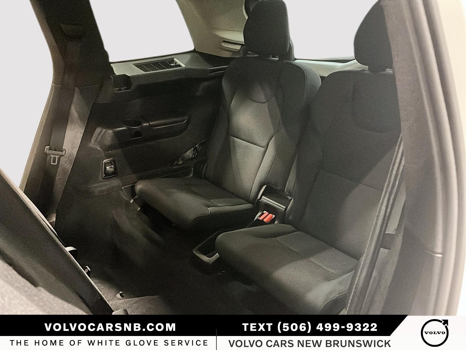 2025 Volvo XC90 B6 Plus Bright Theme