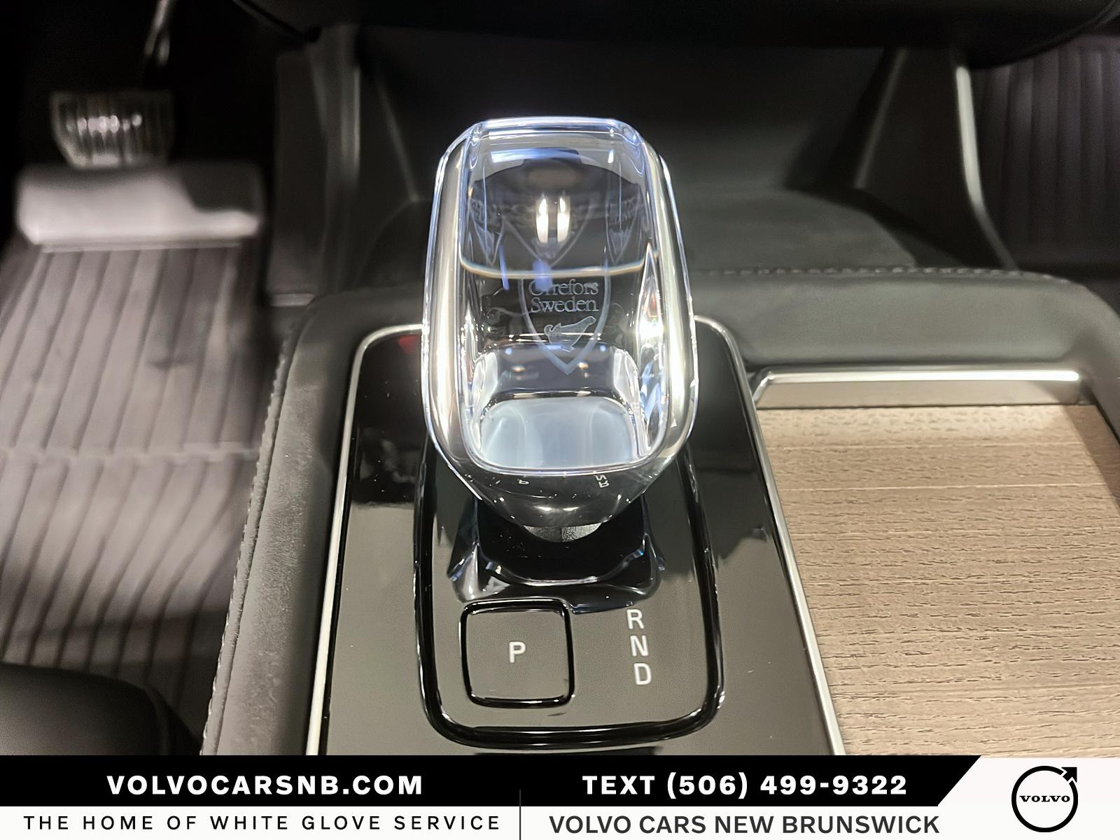 2025 Volvo XC90 B6 Plus Bright Theme