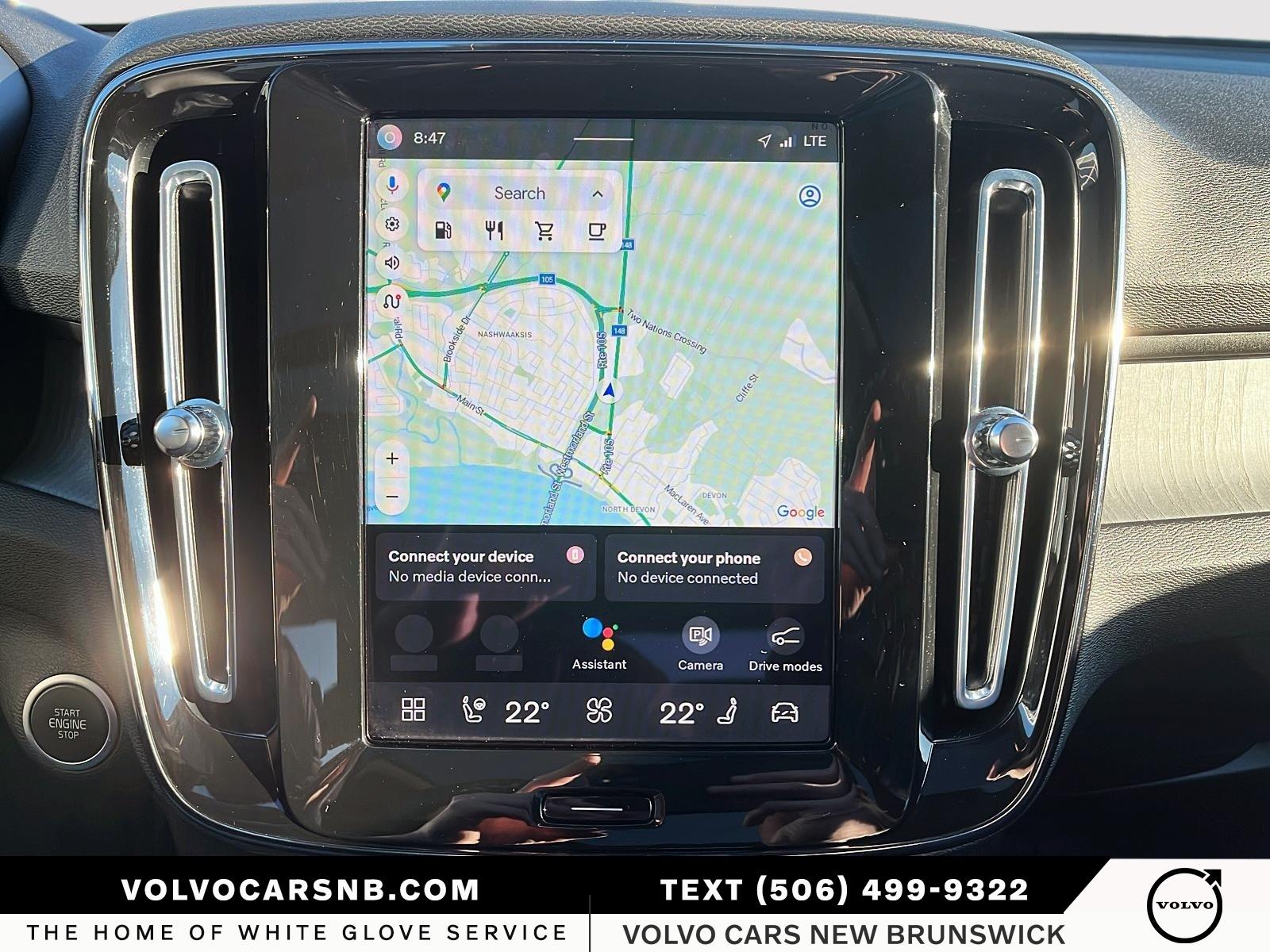 2025 Volvo XC40 B5 Plus Dark Theme