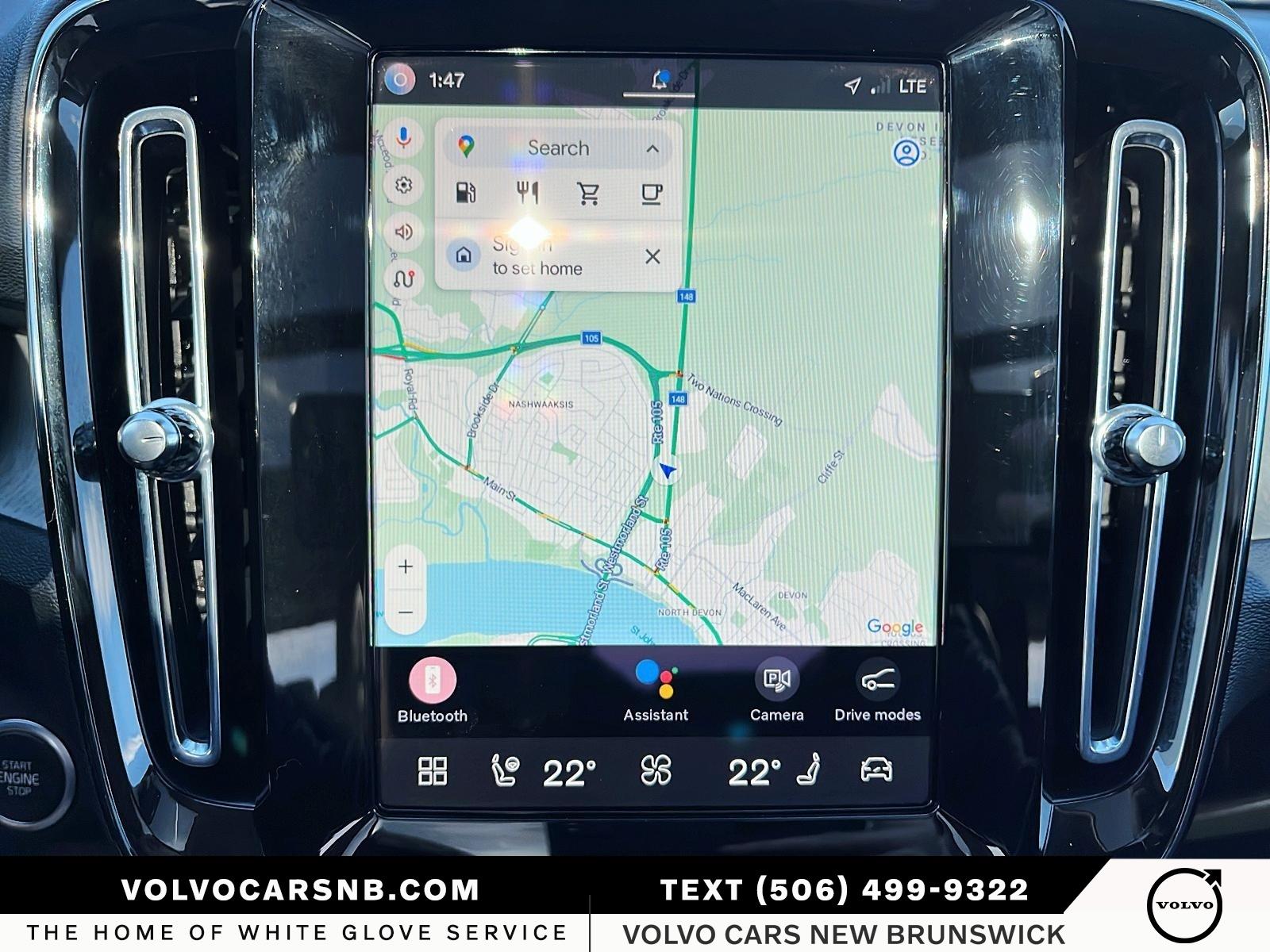 2025 Volvo XC40 B5 Plus Dark Theme