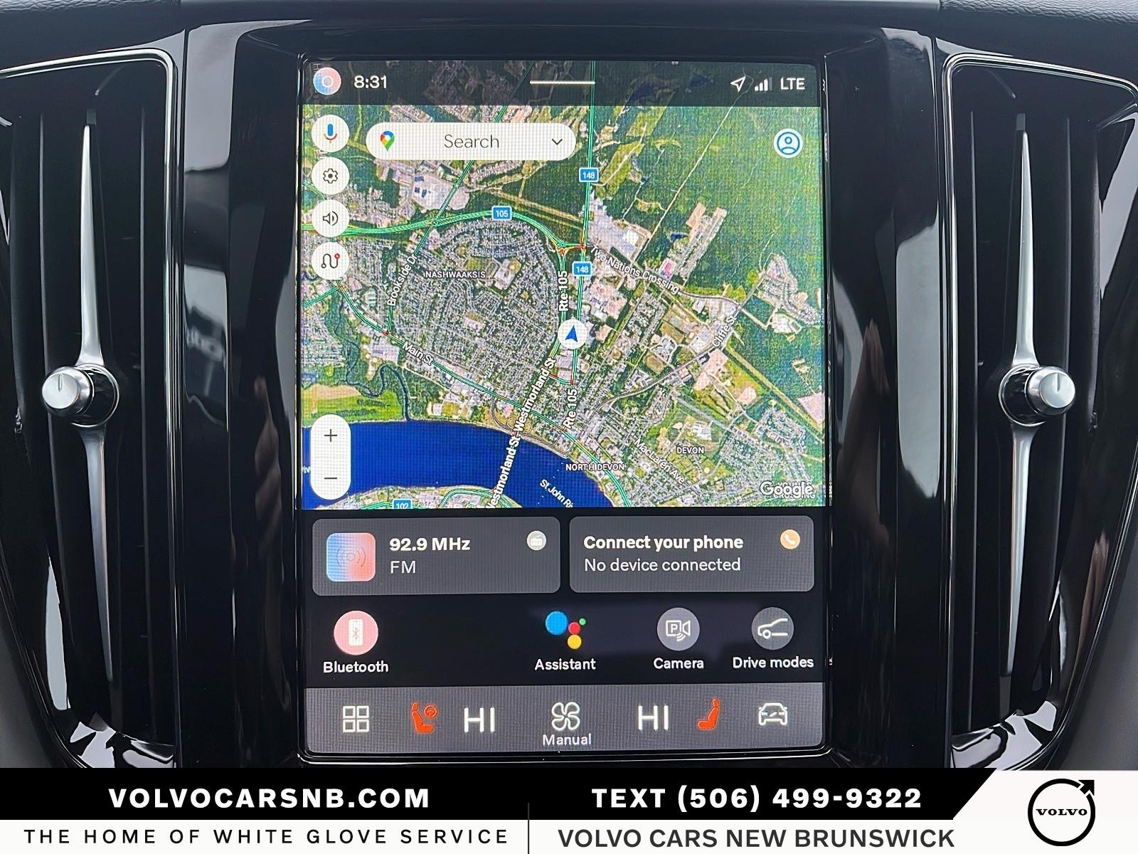 2025 Volvo XC60 B5 Core Dark Theme