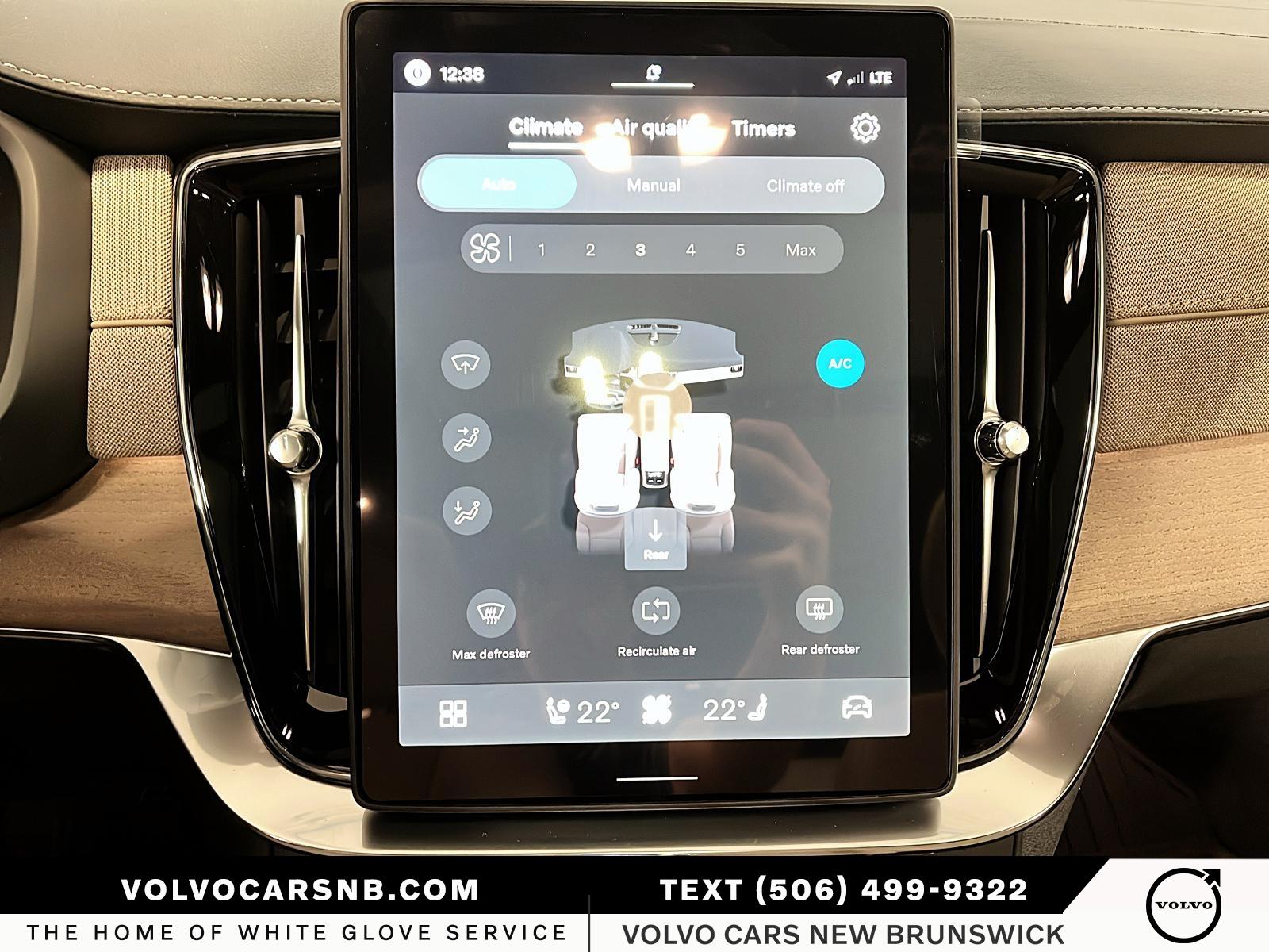 2026 Volvo XC90 B6 Ultra Bright Theme