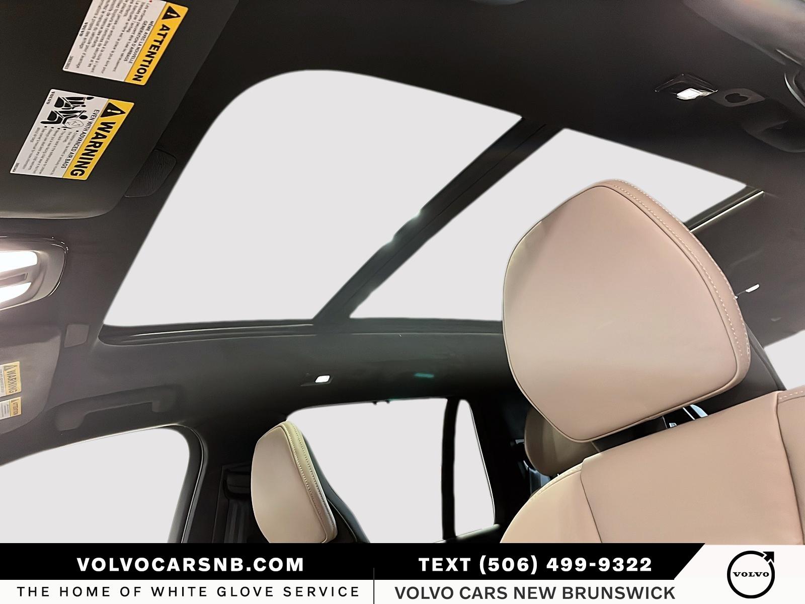 2026 Volvo XC90 B6 Ultra Bright Theme