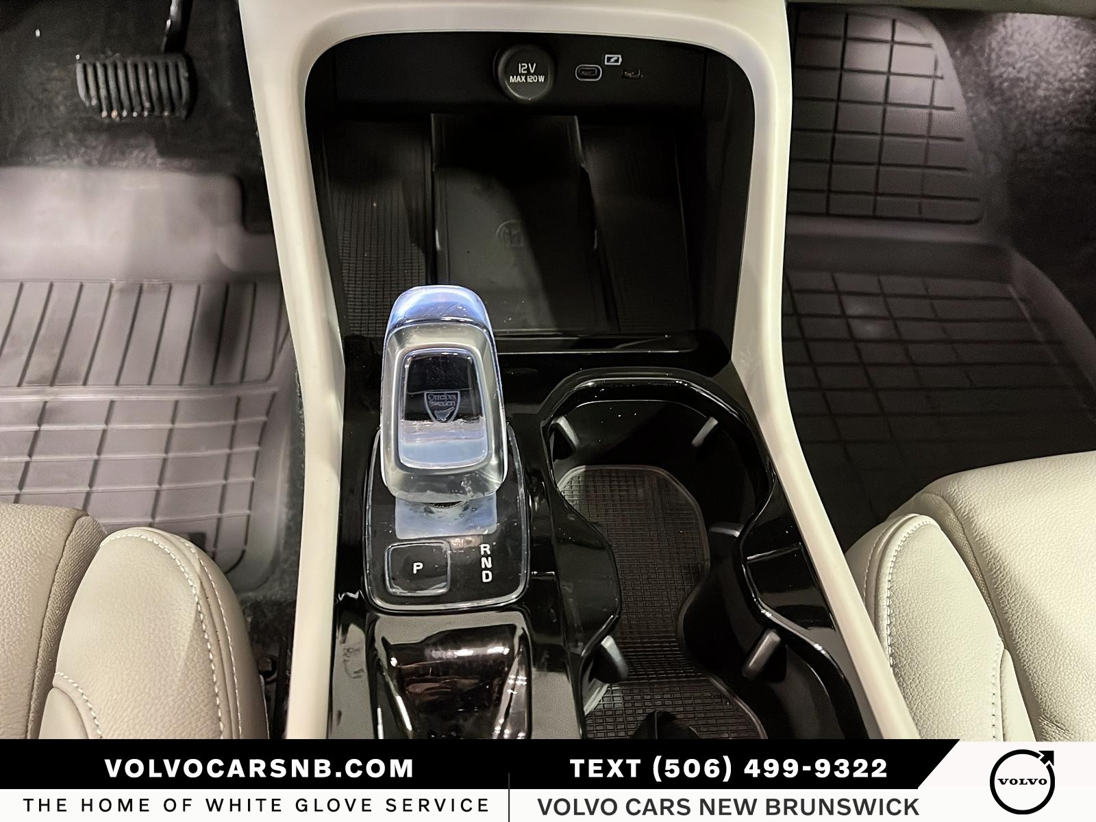 2026 Volvo XC40 B5 Plus Dark Theme