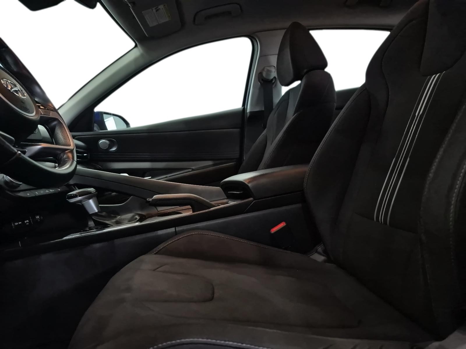 2023 Hyundai Elantra Preferred