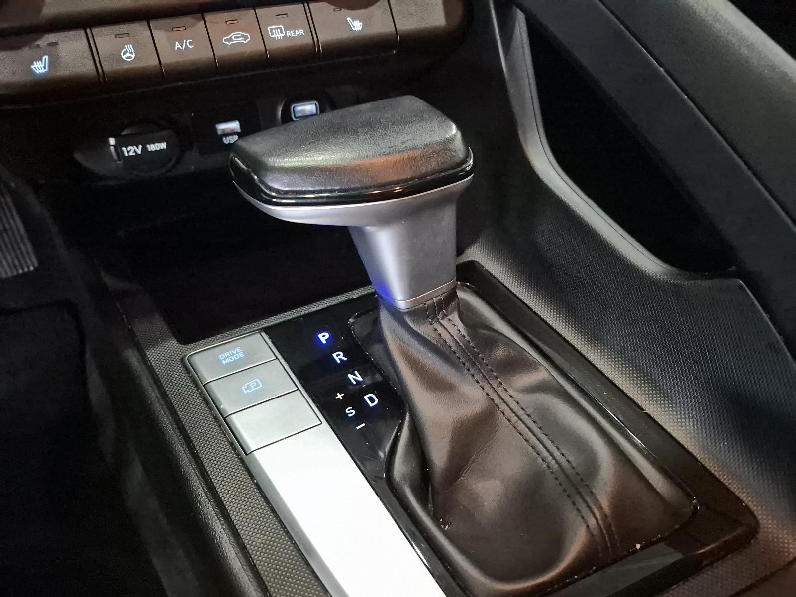 2023 Hyundai Elantra Preferred