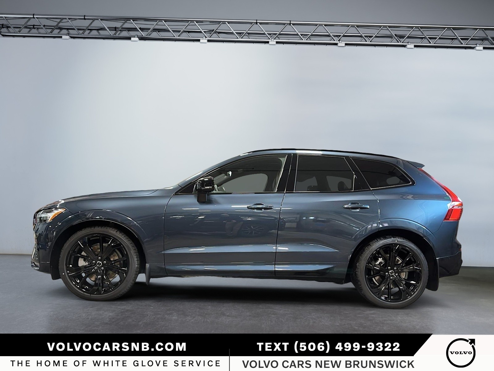 2026 Volvo XC60 B5 Ultra Black Edition