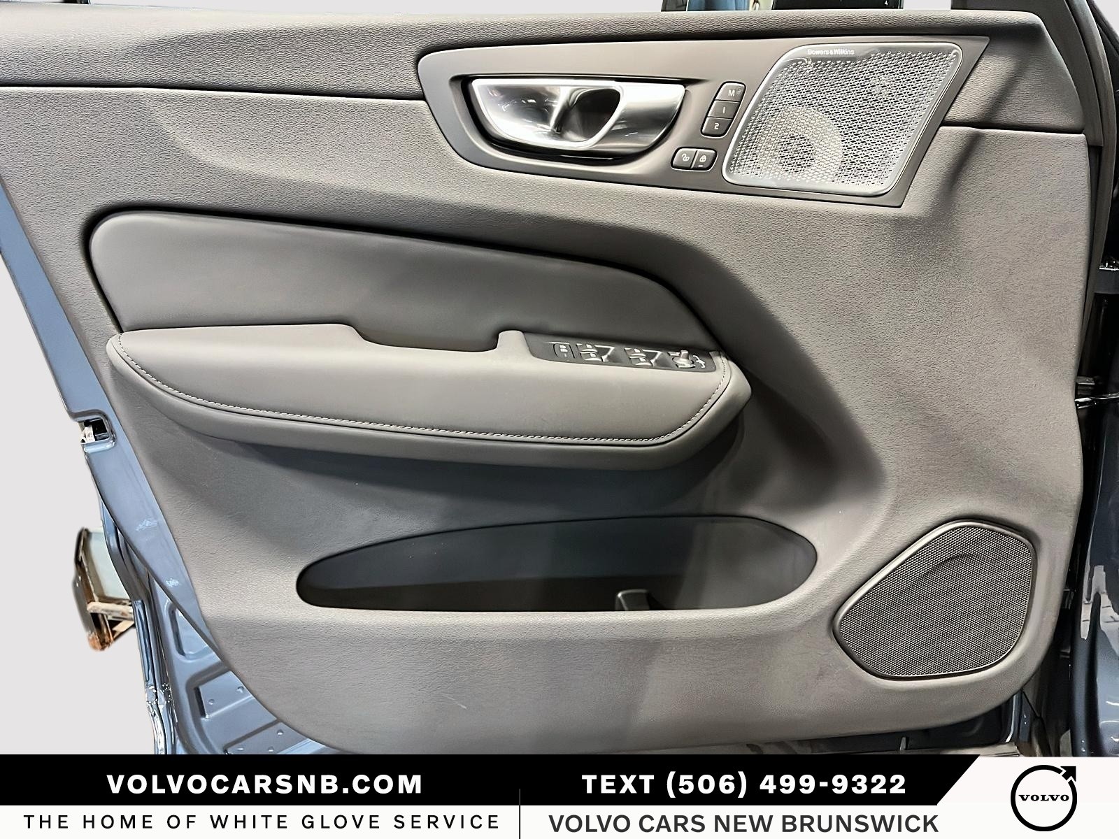 2026 Volvo XC60 B5 Ultra Black Edition