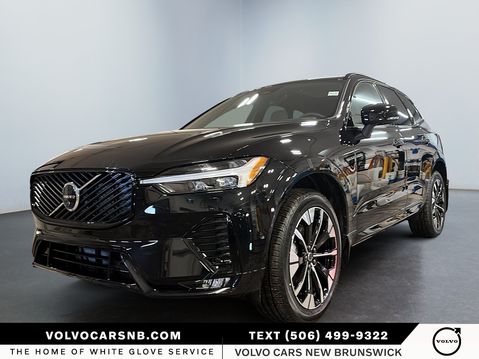 2026 Volvo XC60  B5 Plus Dark Theme