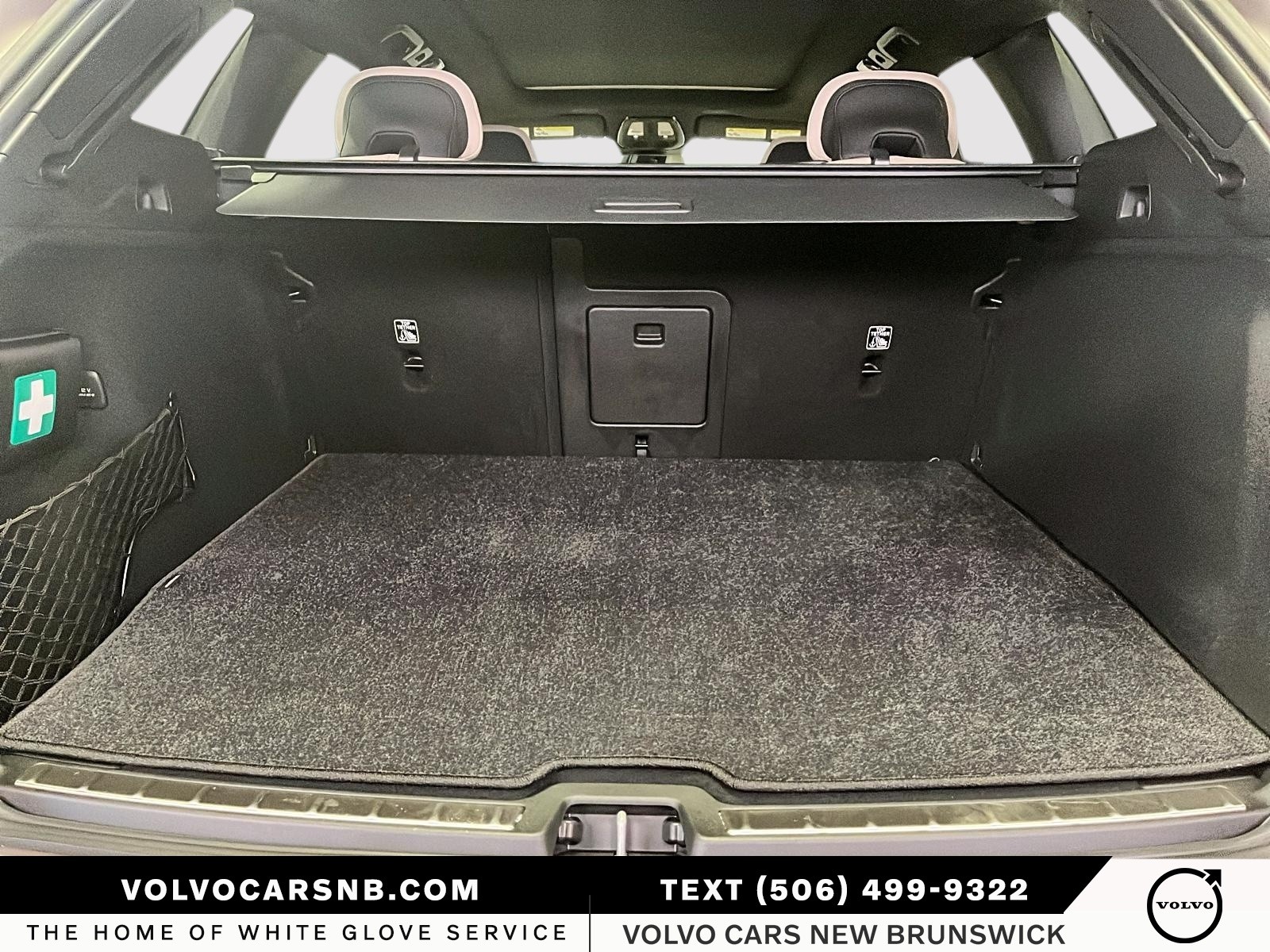 2026 Volvo XC60 Plug-In Hybrid T8 Plus Dark Theme