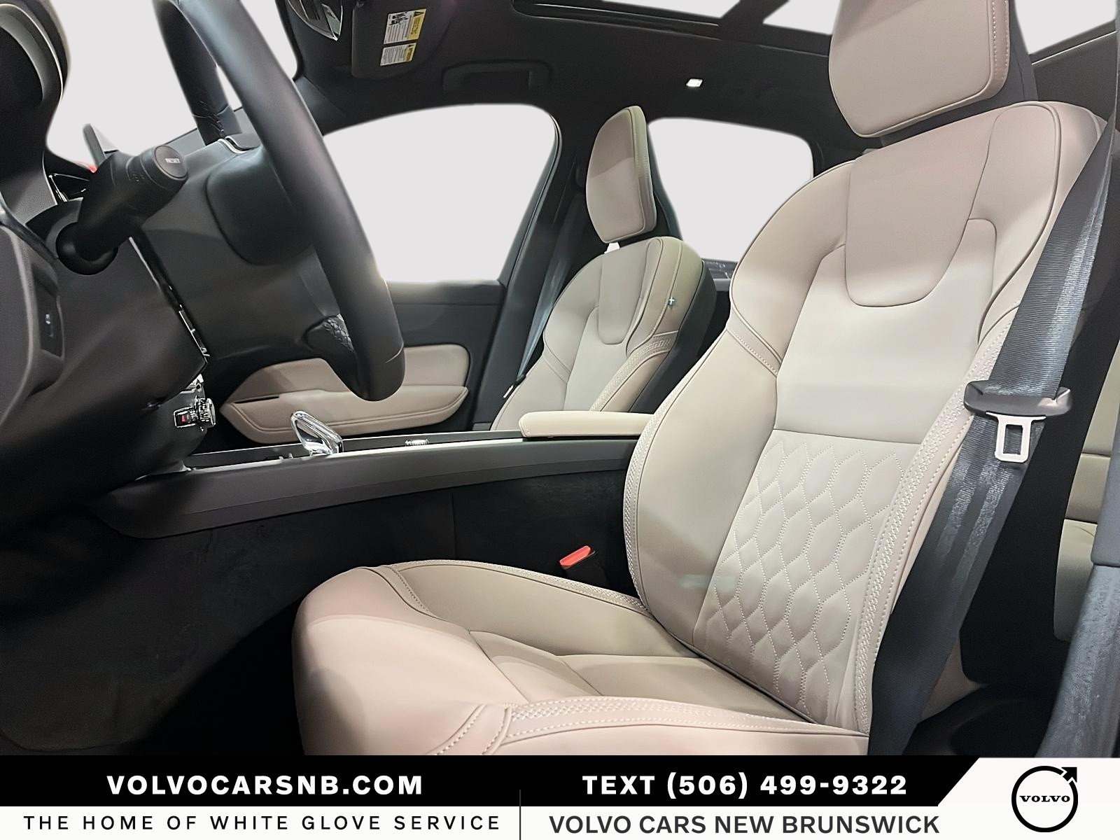 2026 Volvo XC60 B5 Plus Dark Theme