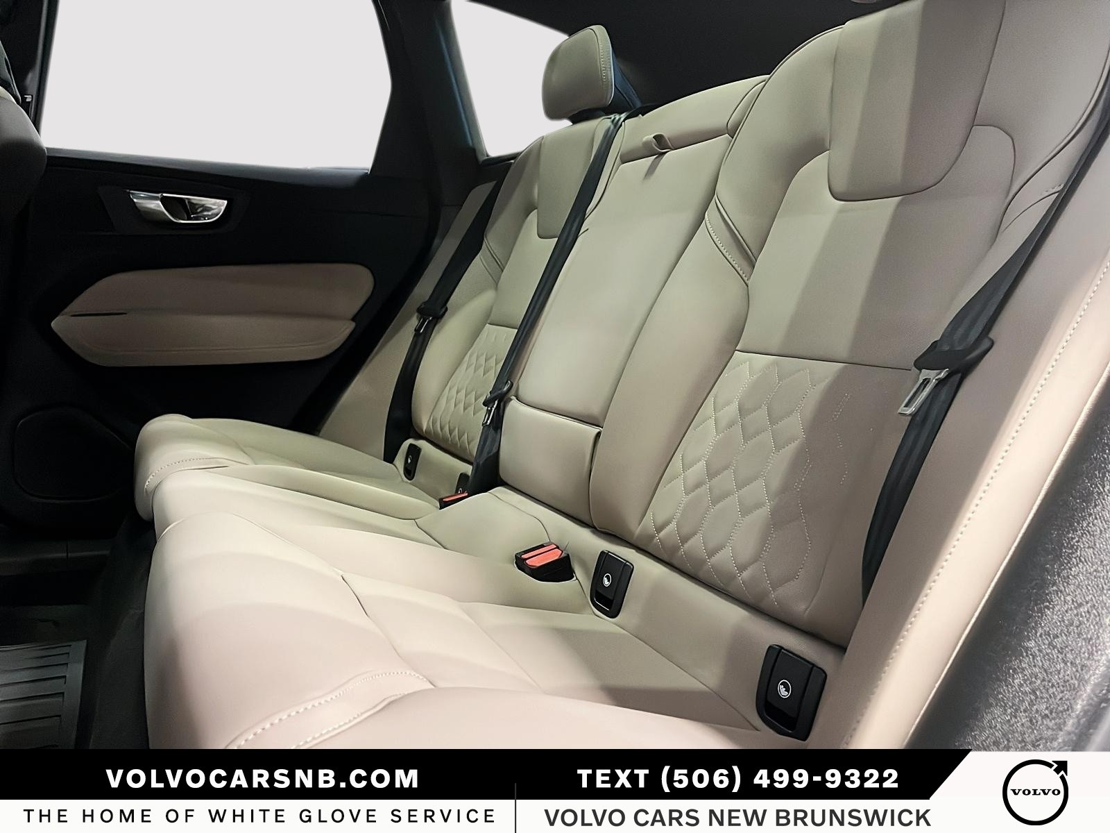 2026 Volvo XC60 B5 Plus Dark Theme