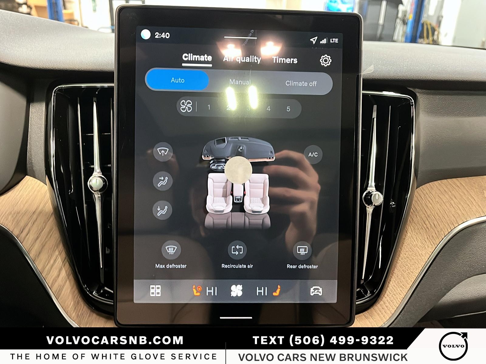 2026 Volvo XC60 B5 Plus Dark Theme