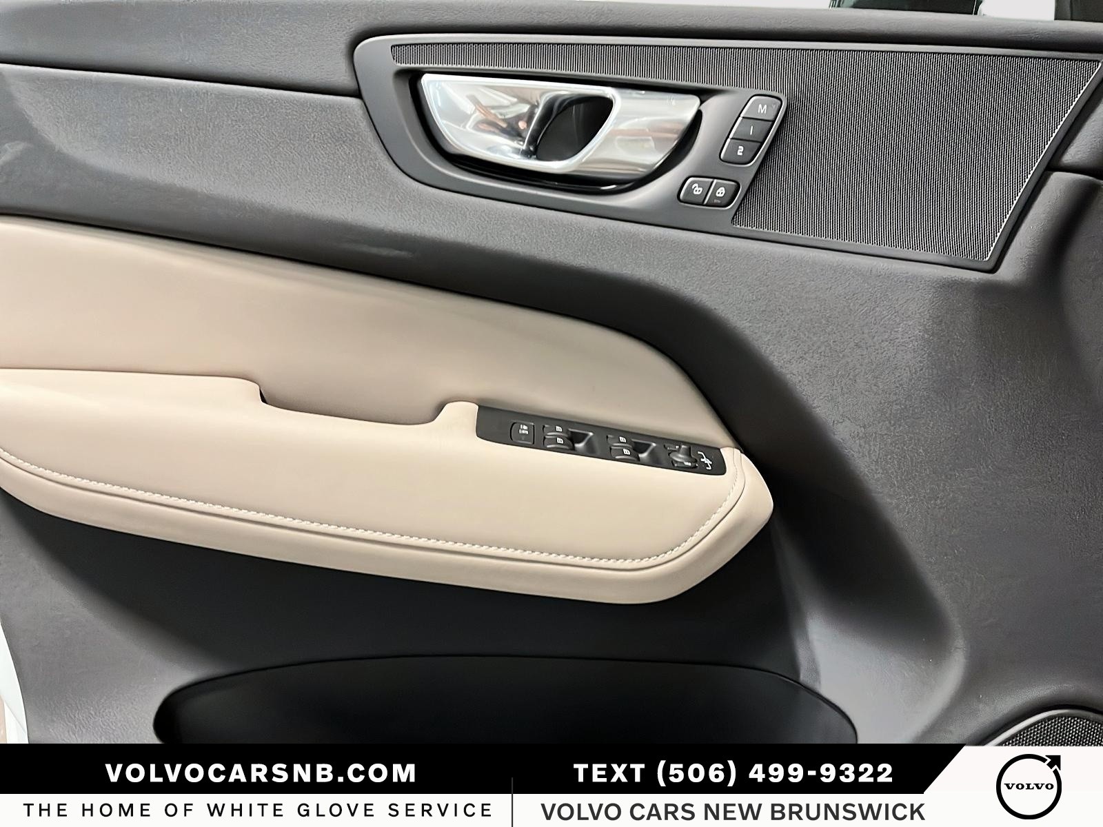 2026 Volvo XC60 B5 Core Dark Theme