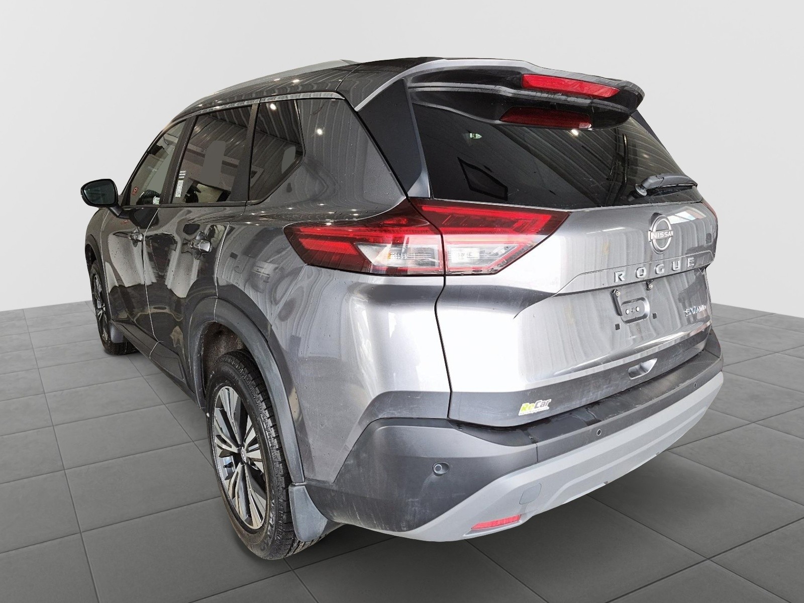 2023 Nissan Rogue SV Moonroof