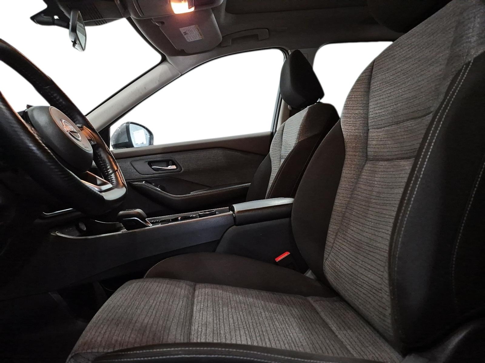 2023 Nissan Rogue SV Moonroof