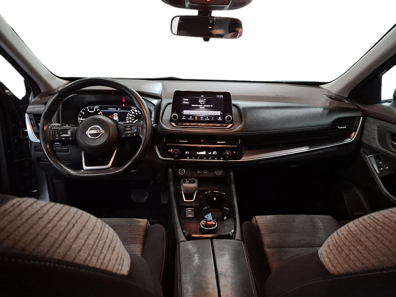 2023 Nissan Rogue SV Moonroof