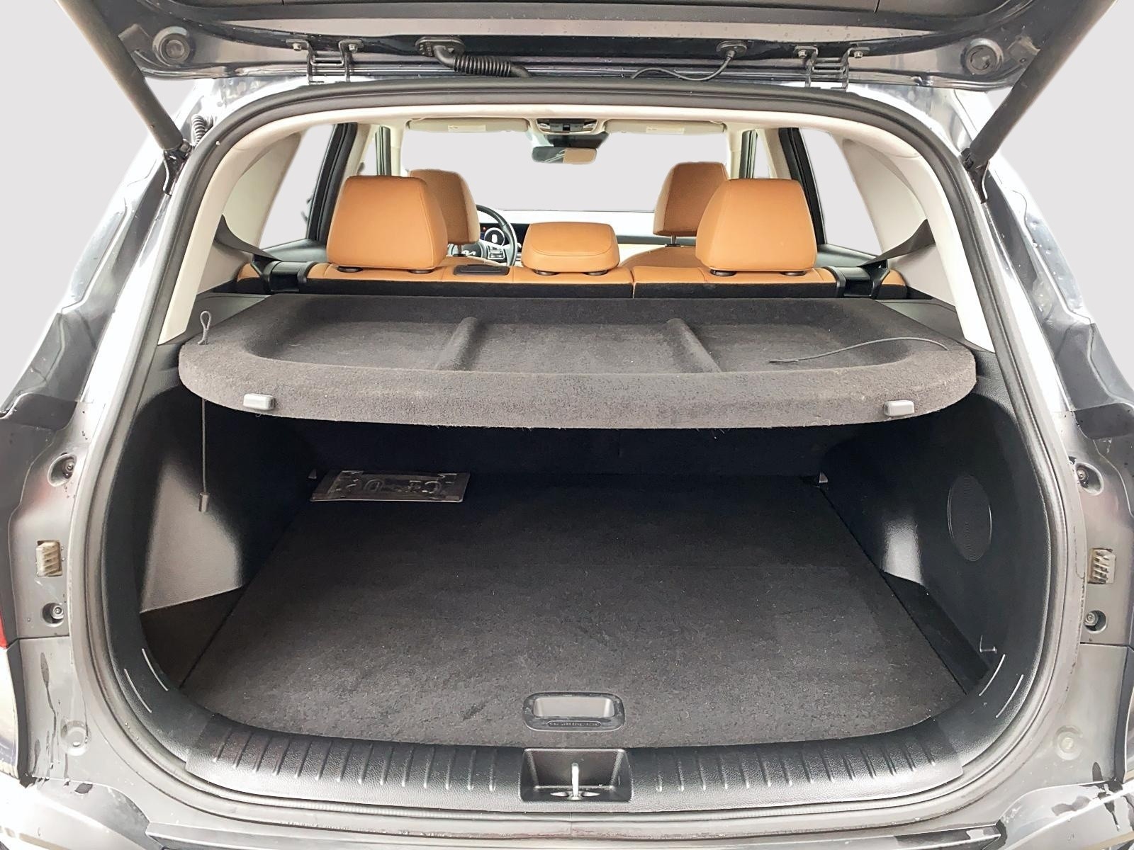 2024 Kia Seltos SX w/Brown Interior