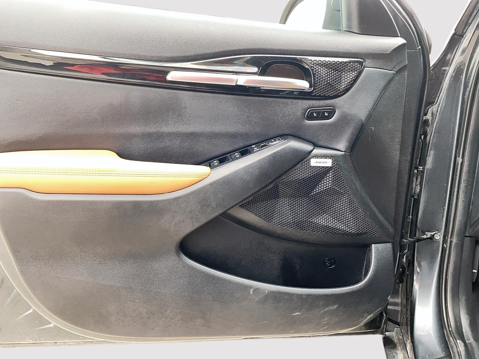 2024 Kia Seltos SX w/Brown Interior