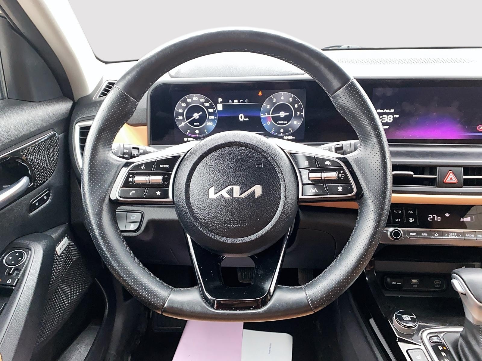 2024 Kia Seltos SX w/Brown Interior