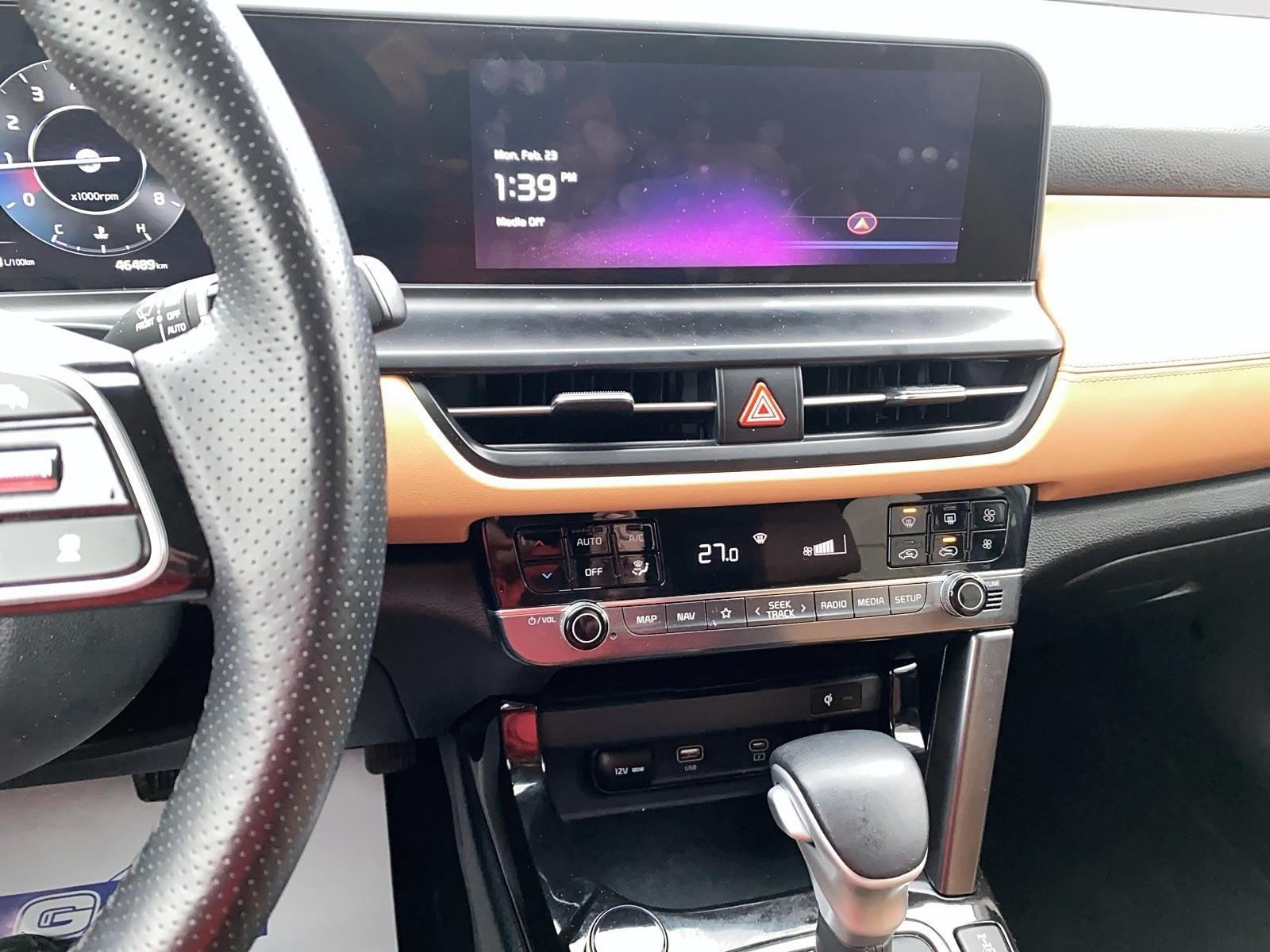 2024 Kia Seltos SX w/Brown Interior