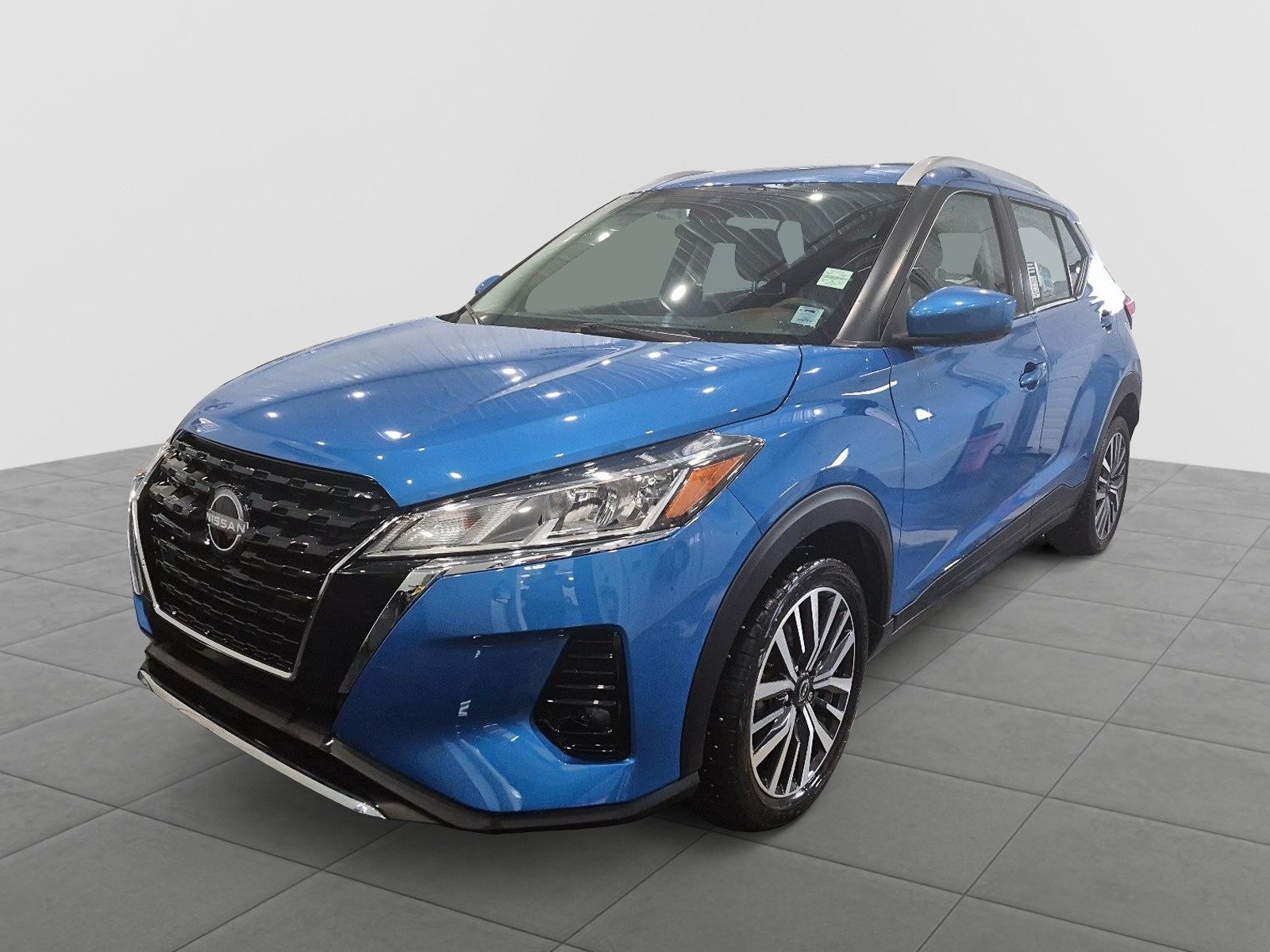 2023 Nissan Kicks  SV