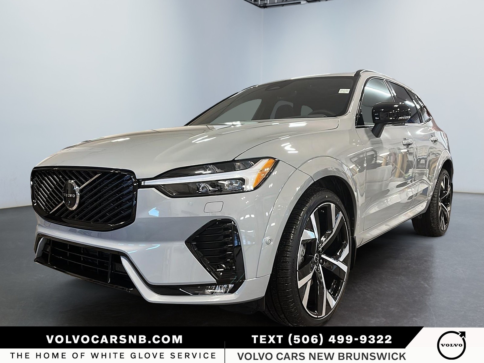 2026 Volvo XC60  B5 Ultra Dark Theme