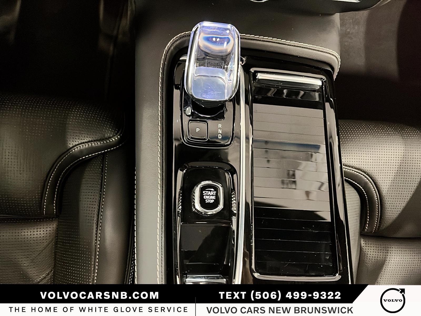 2025 Volvo S60 Plug-In Hybrid T8 Ultra Black Edition