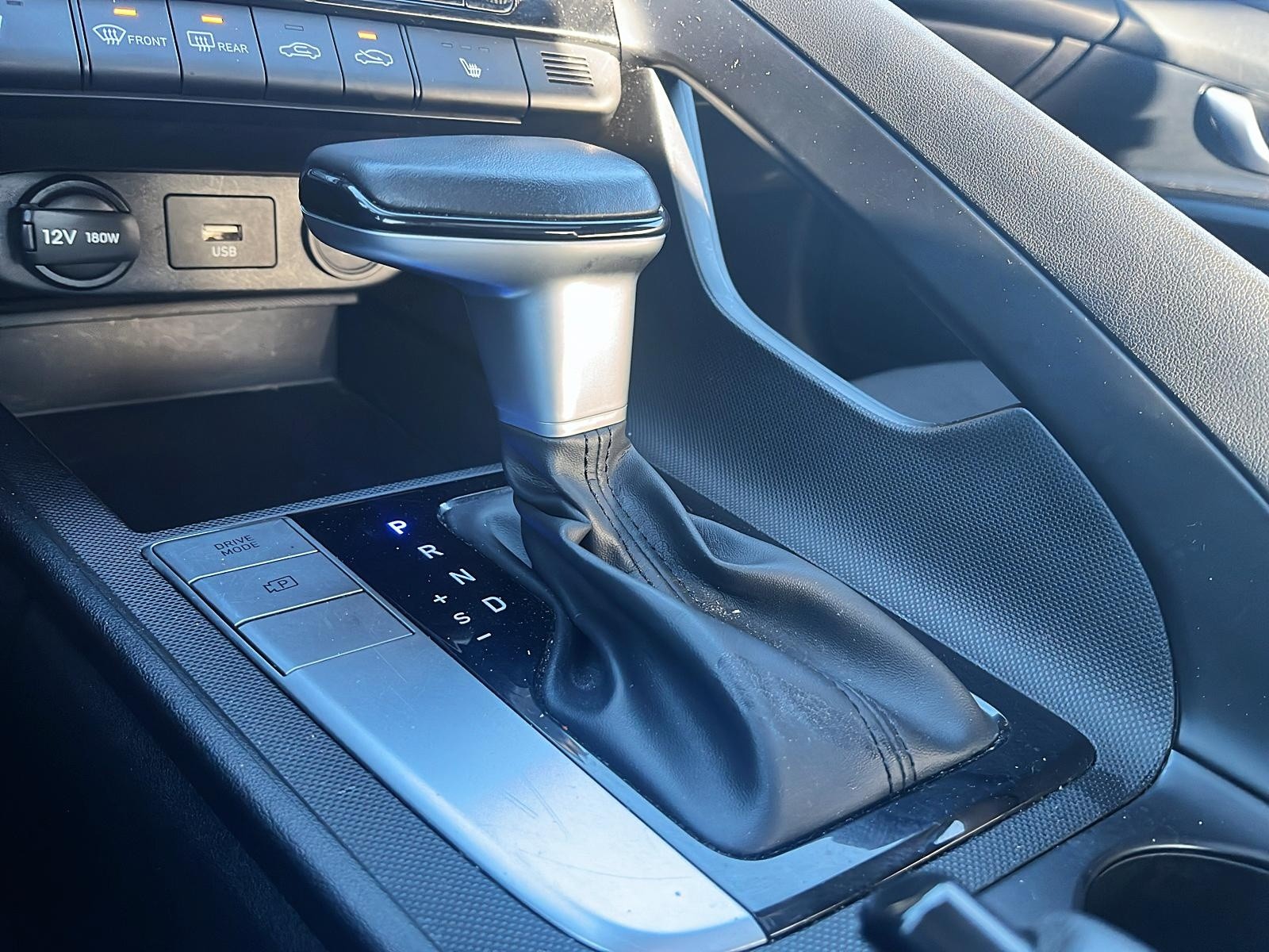 2023 Hyundai Elantra Preferred w/Tech Package