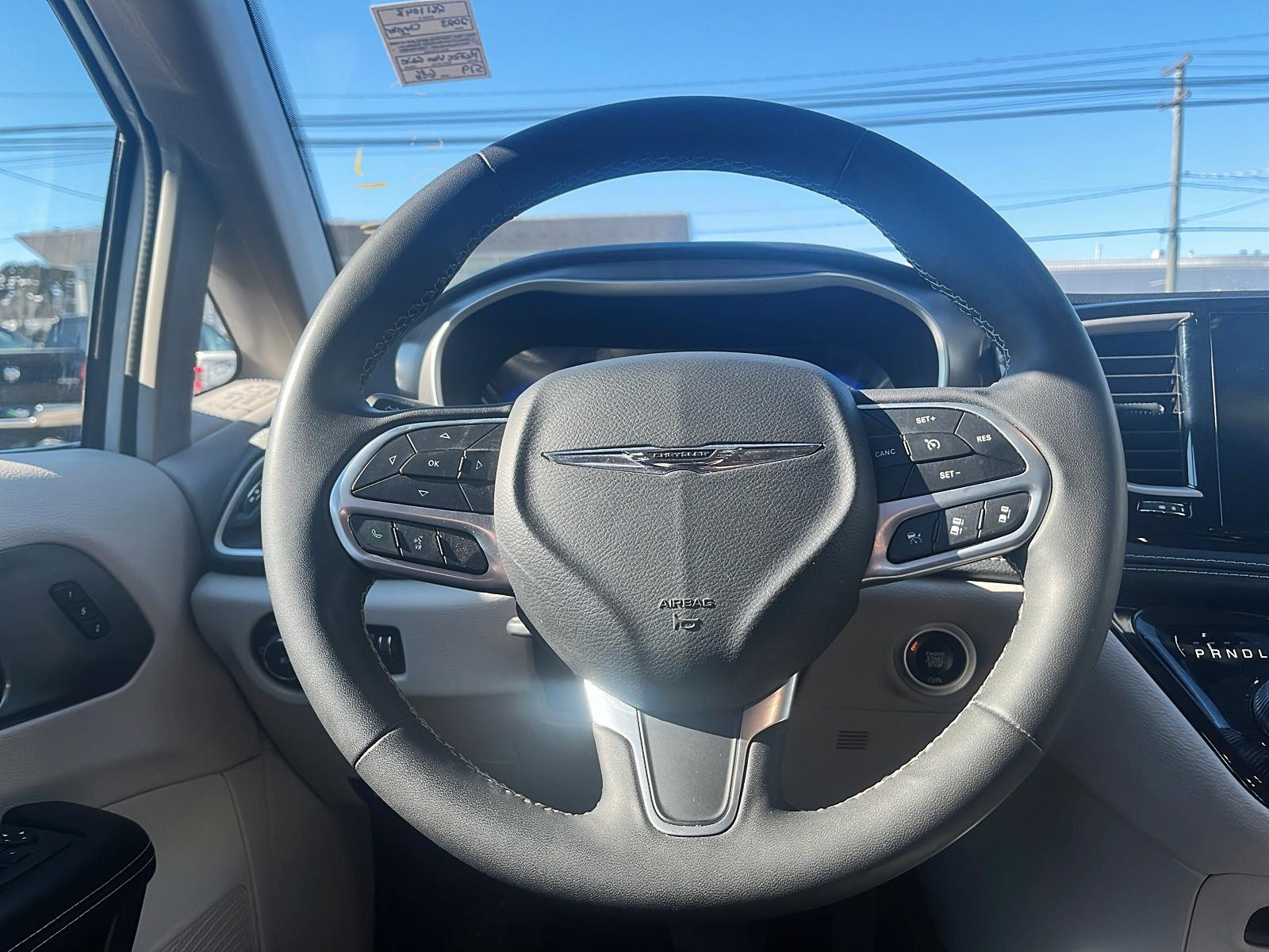 2023 Chrysler Pacifica Touring-L