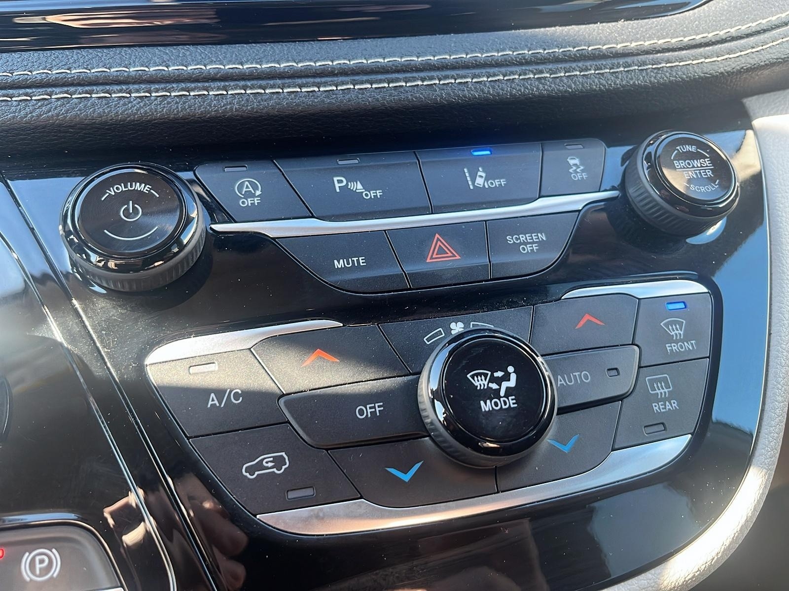 2023 Chrysler Pacifica Touring-L