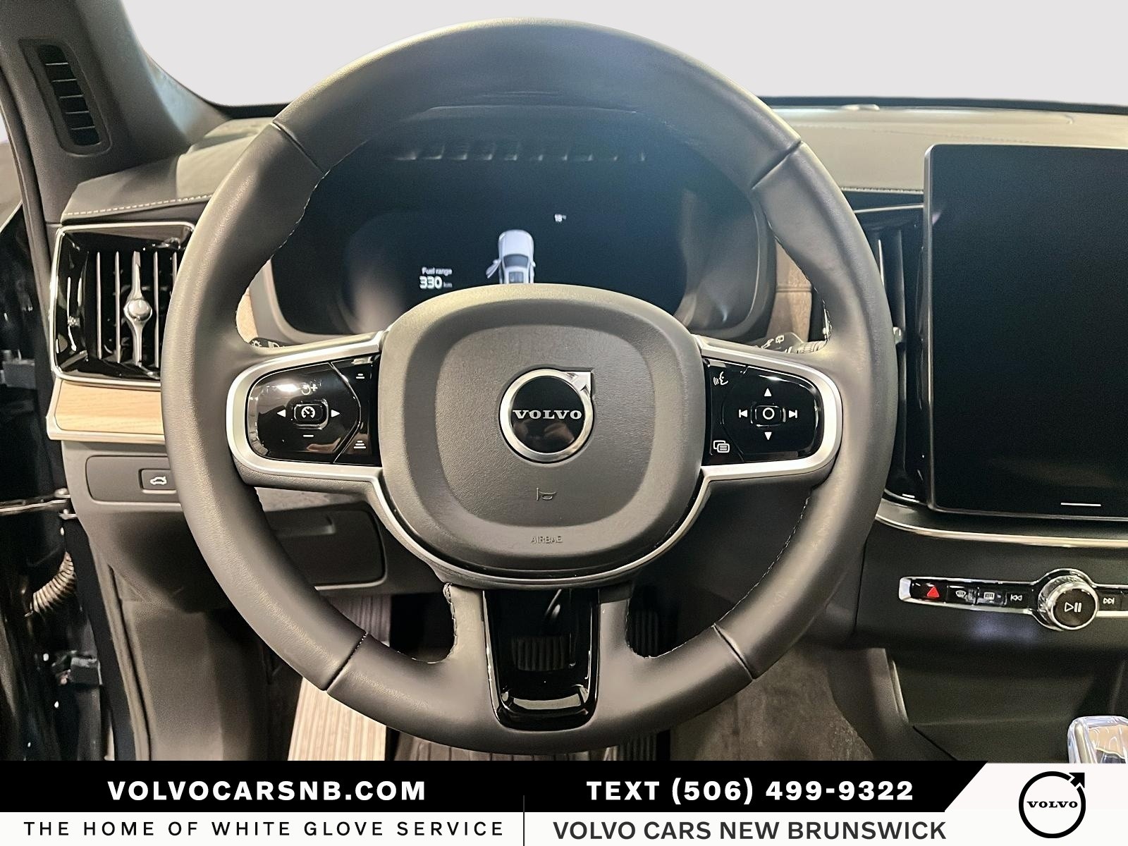 2025 Volvo XC90 B6 Core Bright Theme