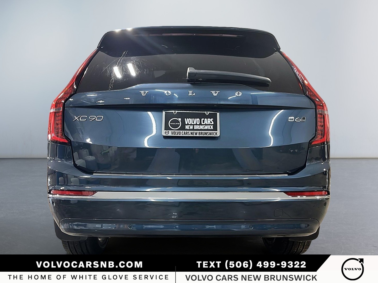 2025 Volvo XC90 B6 Core Bright Theme
