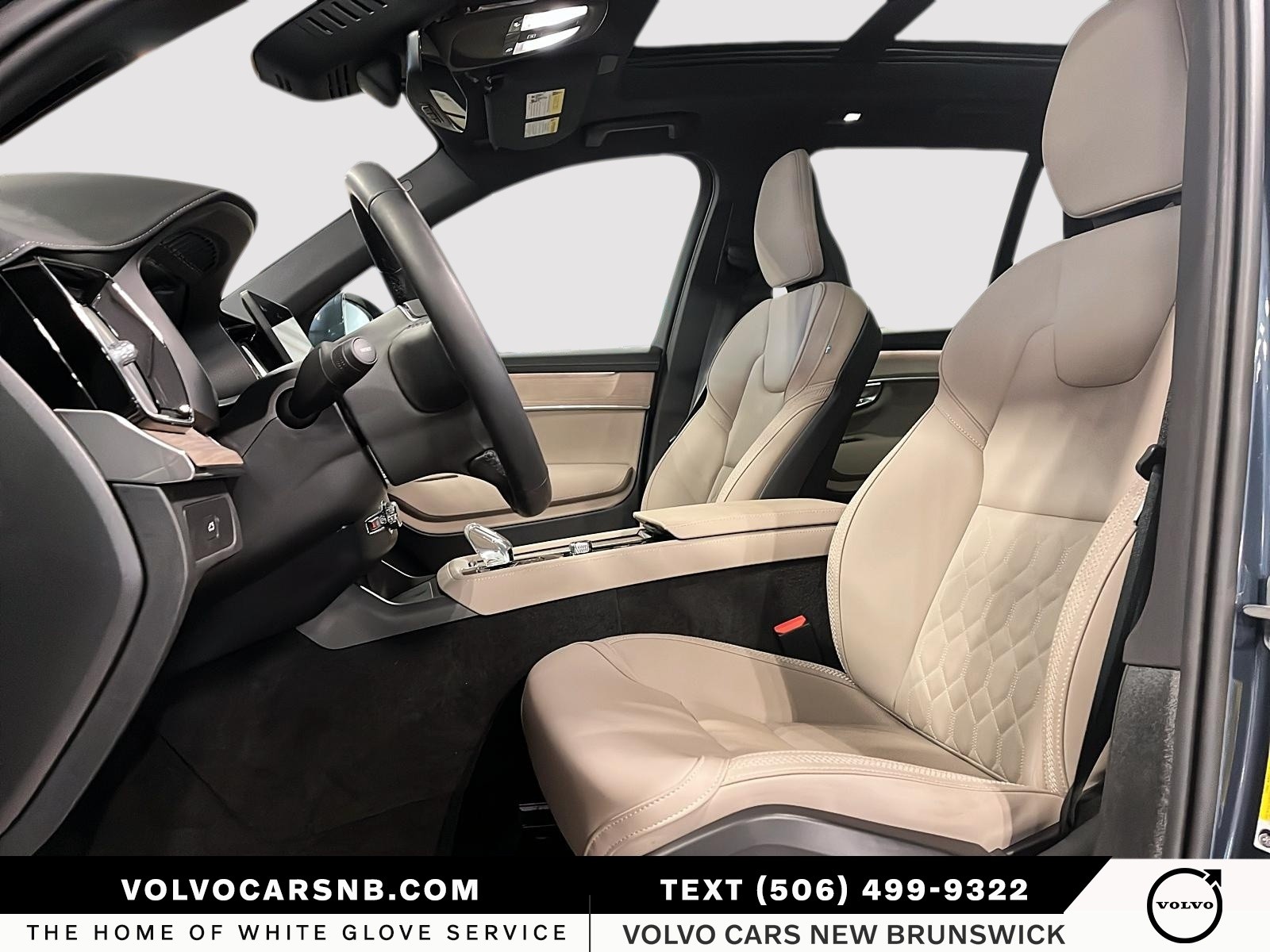 2025 Volvo XC90 B6 Core Bright Theme