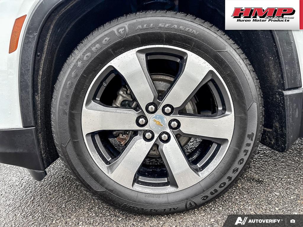 used 2023 Chevrolet Traverse car, priced at $41,284