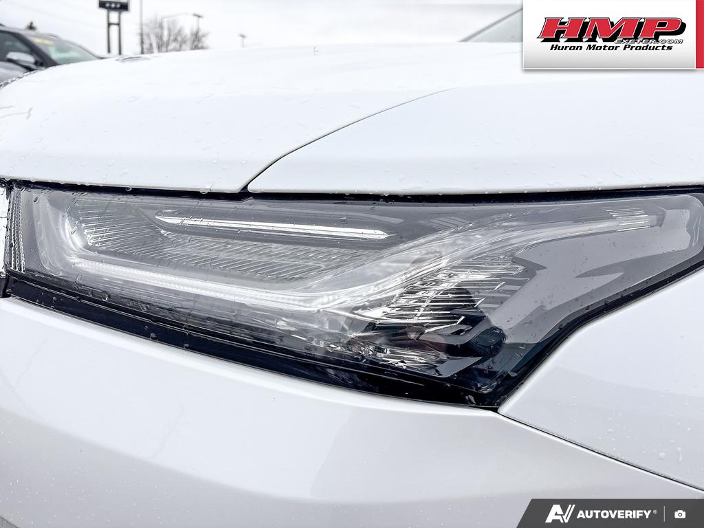 used 2023 Chevrolet Traverse car, priced at $41,284