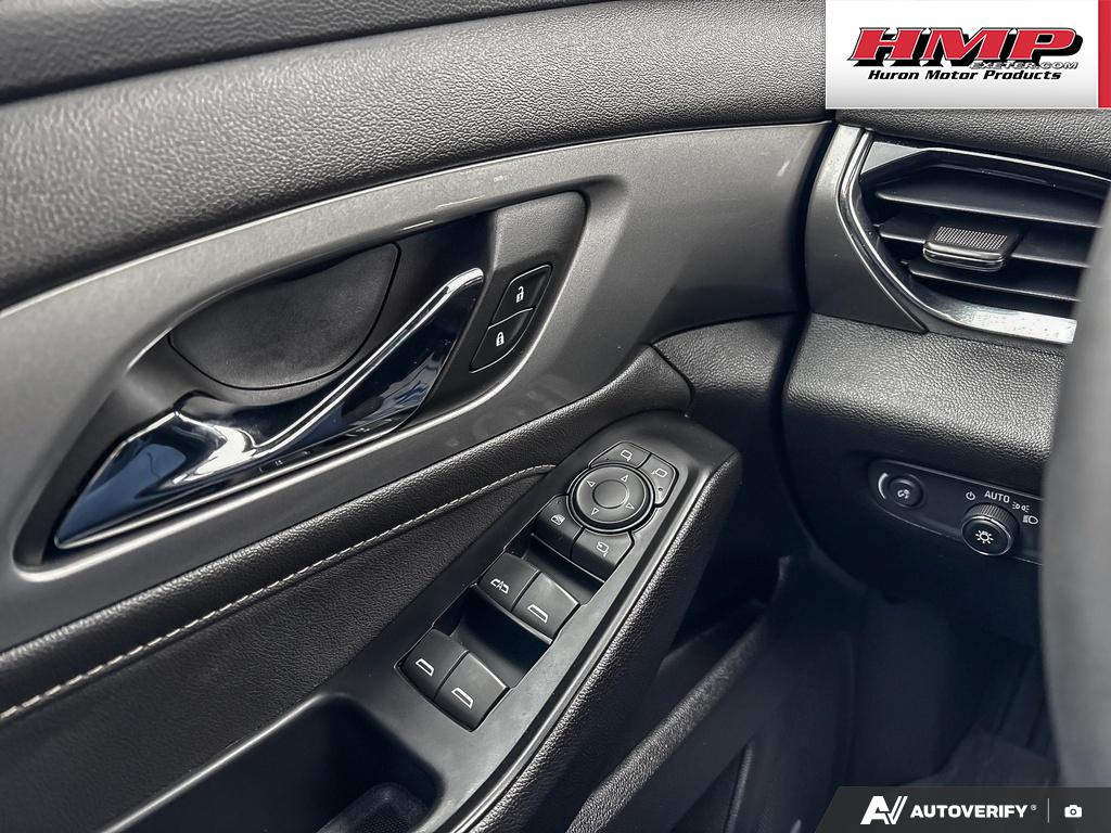 used 2023 Chevrolet Traverse car, priced at $41,284